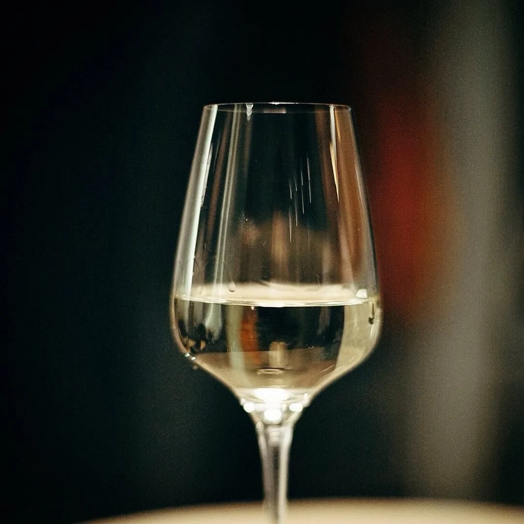 A chilled glass of white wine, the glow of the evening, and the elegance of BiCE Ristorante ✨

Sometimes the finest moments are the simplest ones✨ beautifully poured, perfectly enjoyed, and meant to be savored slowly.

Join us at Portofino Bay for ti