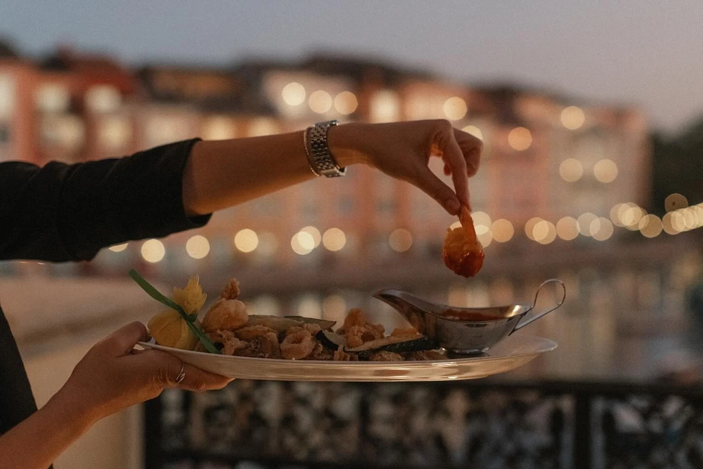 Golden evenings at the harbor ✨
A moment suspended between water, light, and flavor&hellip;

At BiCE Ristorante, every detail feels like Italy ✨ from the gentle breeze over the Portofino Bay to a delicate fritto misto,
light, crisp, and perfectly pai