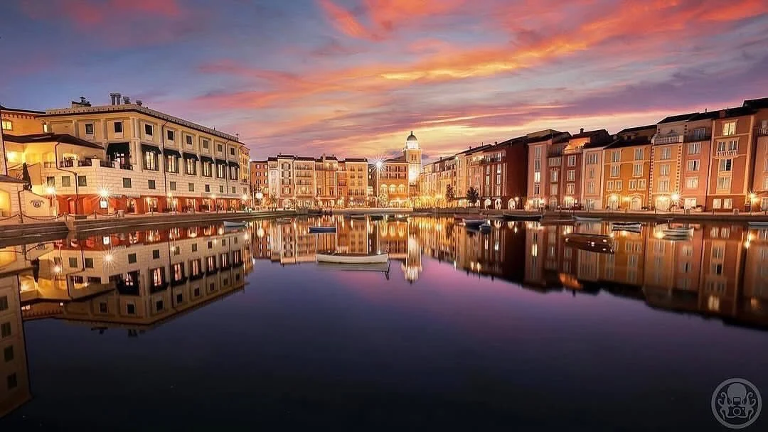 Golden hour at Portofino Bay ✨

As the sun sets over the harbor, BiCE Ristorante becomes the kind of place where evenings slow down, wine flows a little longer, and every table feels part of the view. 🇮🇹

An atmosphere inspired by Italy, surrounded