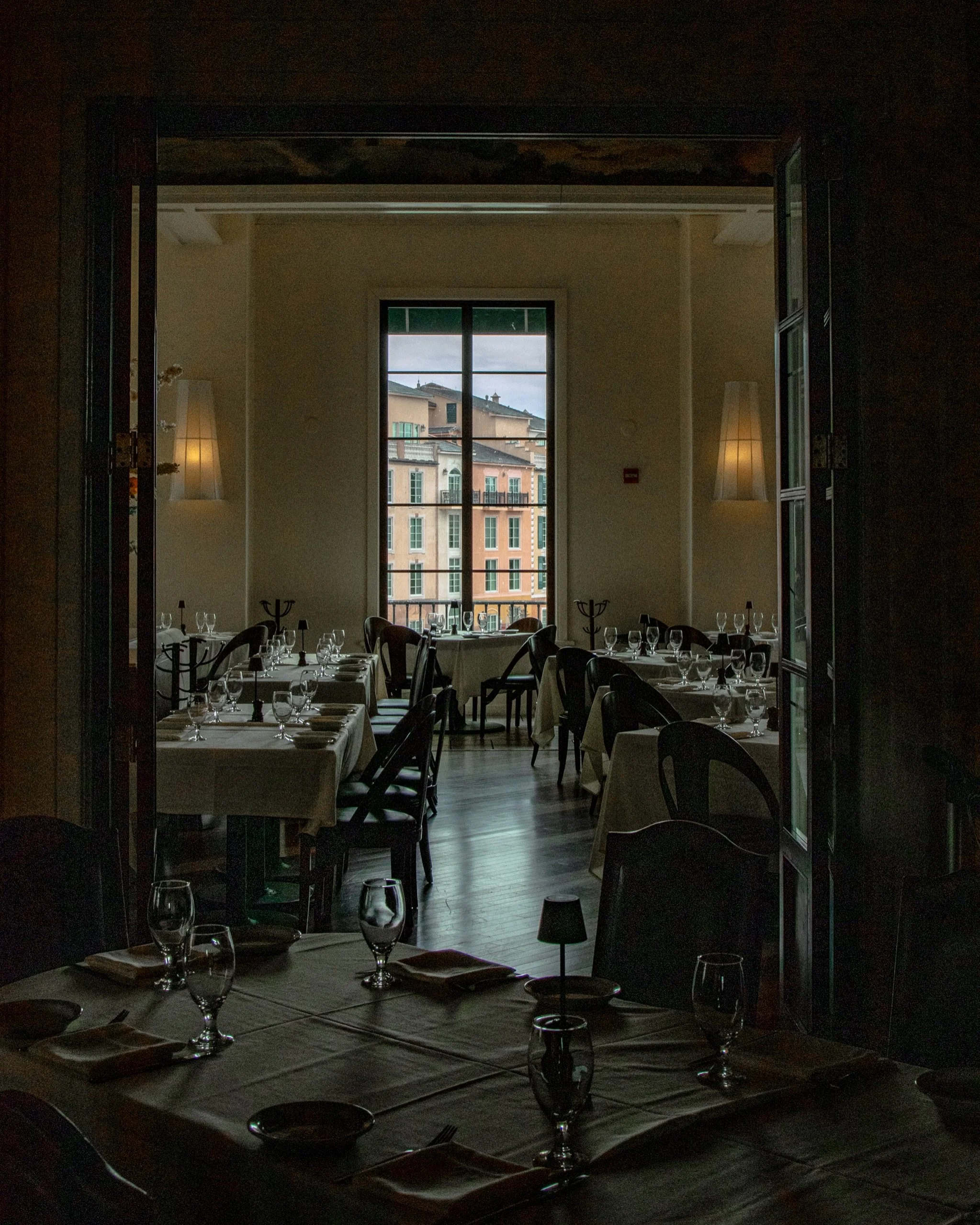 Quiet elegance, timeless interiors, and the feeling of Italy in the heart of Orlando. ✨

An evening at BiCE Ristorante is designed for slow dinners, exceptional cuisine, and unforgettable moments.
&bull;&bull;&bull;

#biceorlando #orlandodinner #orla