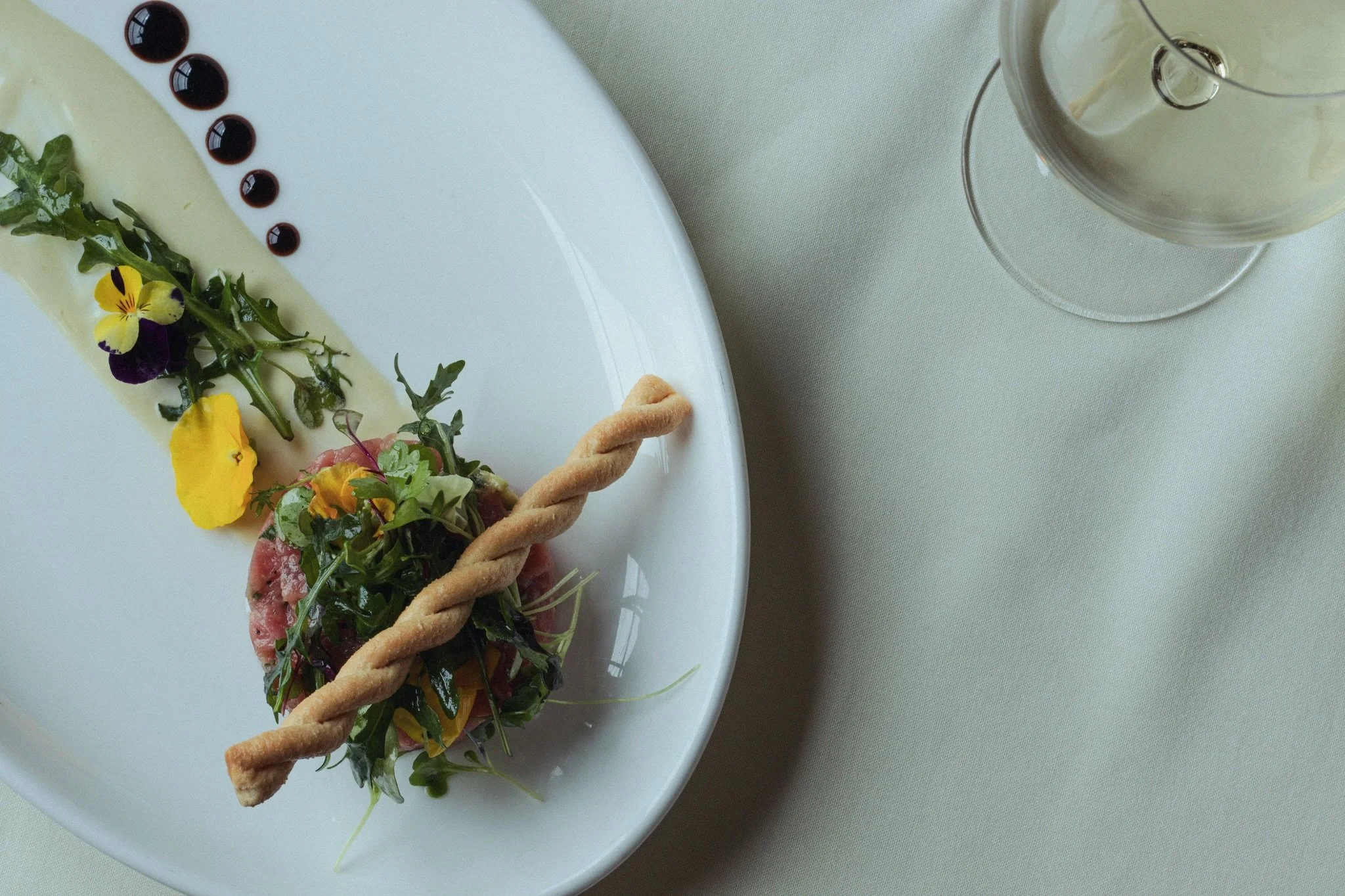 Hand-cut wagyu beef tartare, delicately composed and finished with the precision that has defined BiCE Ristorante for generations.

Refined yet effortless, every detail on the plate reflects our commitment to Italian craftsmanship, exceptional ingred