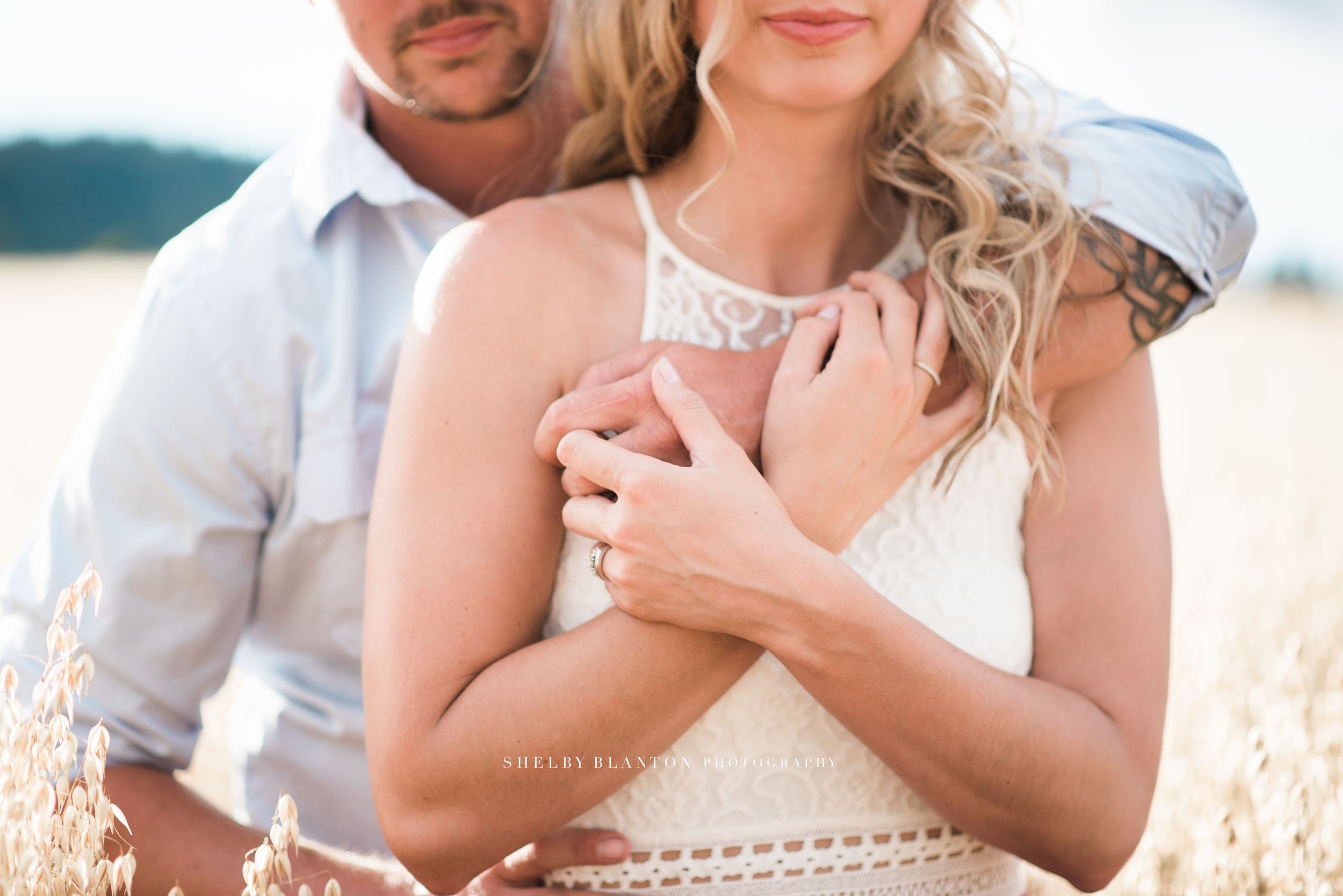 Salem, Oregon Engagement Photographer, Family Session in field