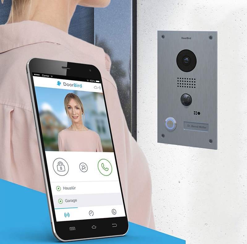 doorbird_app_with_doorstation_800.jpg
