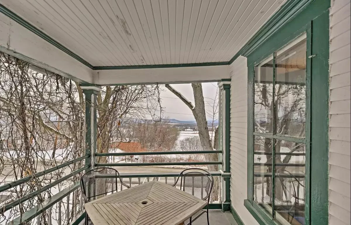 entry porch.jpg