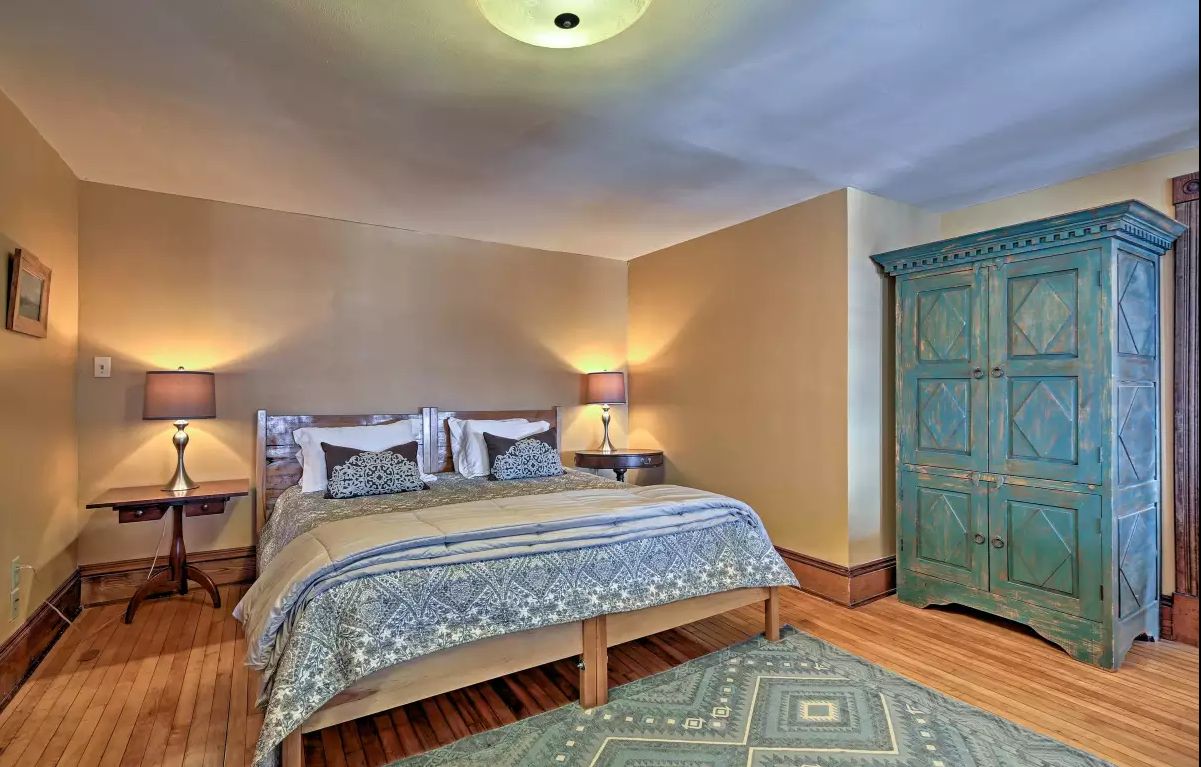 master bed1.jpg