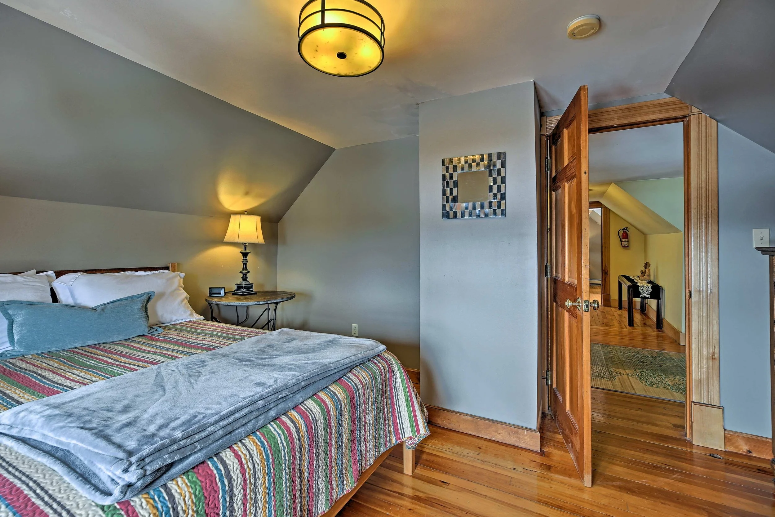 Right Wing upstairs west bedroom -Lake view, queen bed