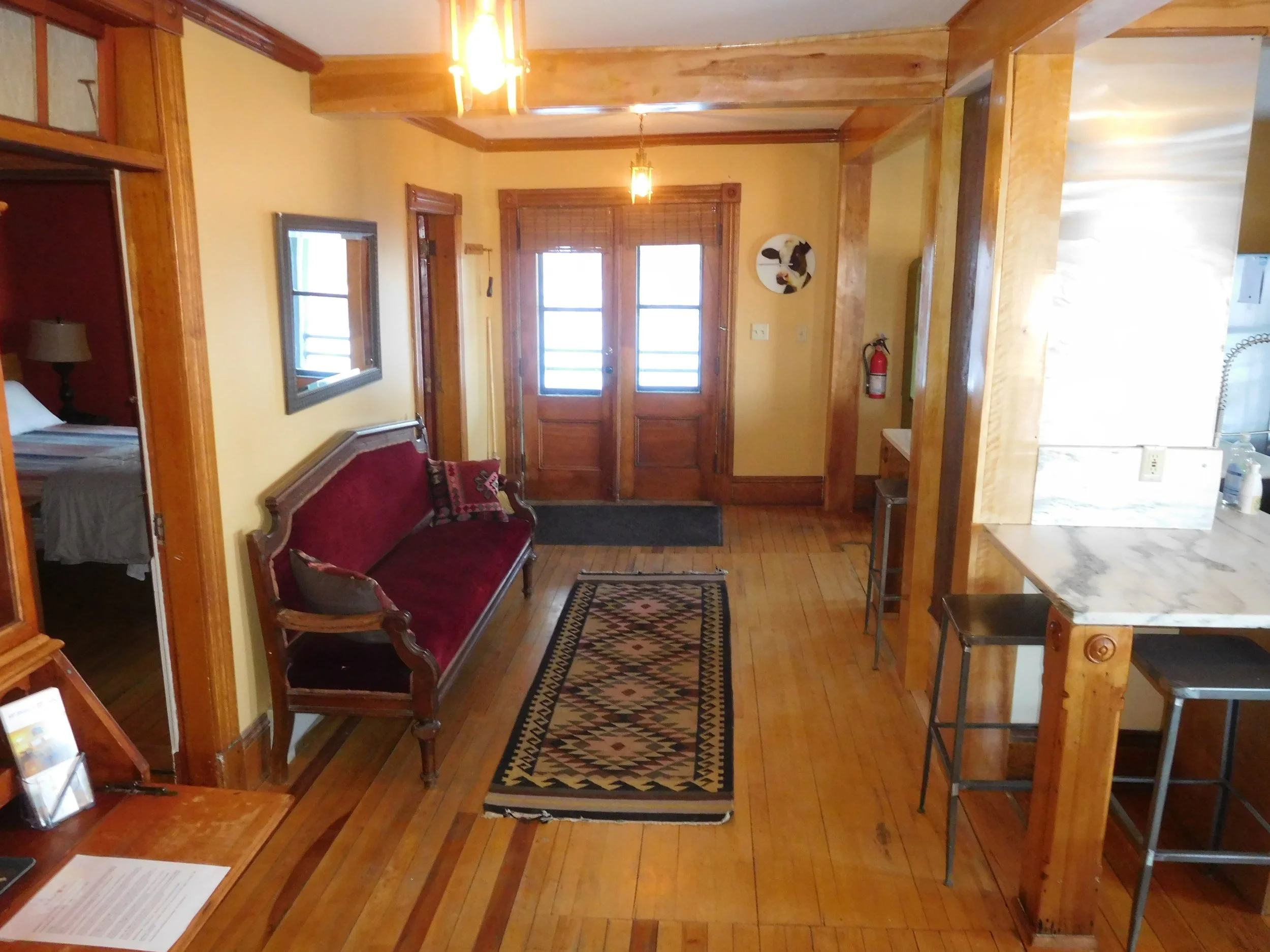Left Wing entrance - Private entrance, spacious common area hold 15 people comfortably