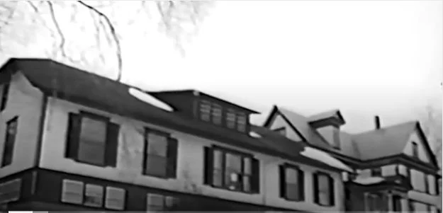 In 1970 the Inn was purchased by a collective, a group of individuals living together with a common purpose and shared decision making. This thriving community attracted intellectuals and future politicians, including Bernie Sanders.