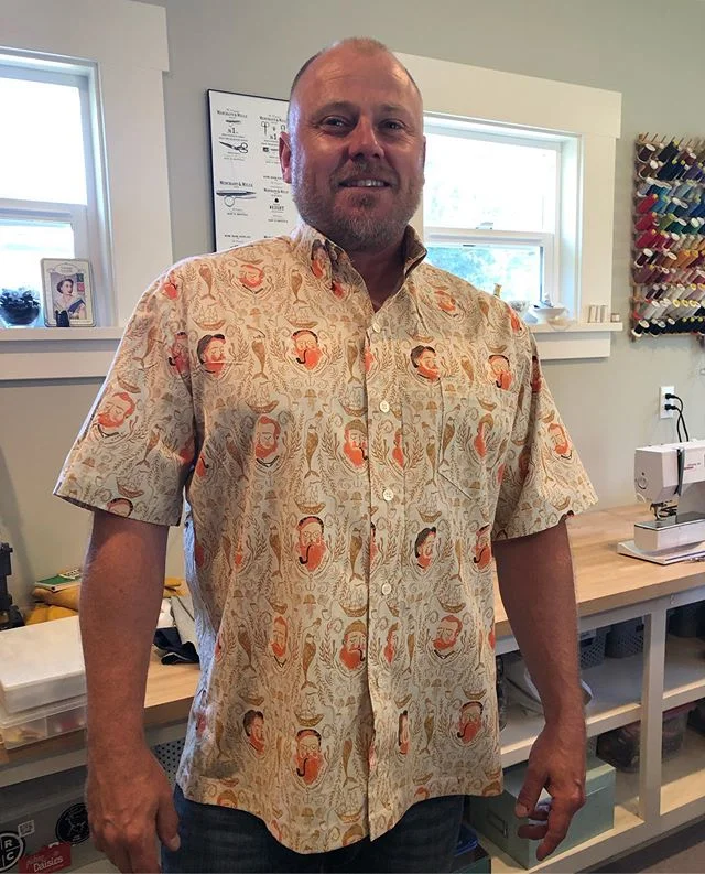 Custom shirt for @svenhammer21 ... doesn’t he look swoll? He xfits 😉 my shirt makes him look extra fit 💪🏻
#customsewing #meganselbysews #pickingdaisies #svenhammer #slowsewing #slofashion