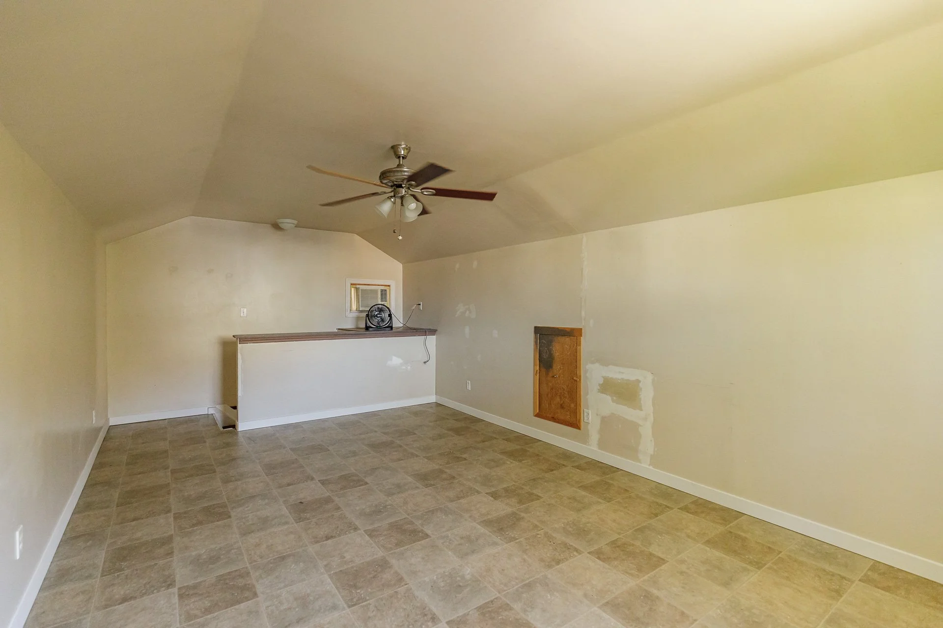 221-117-elm-st--4566-WEB.jpg