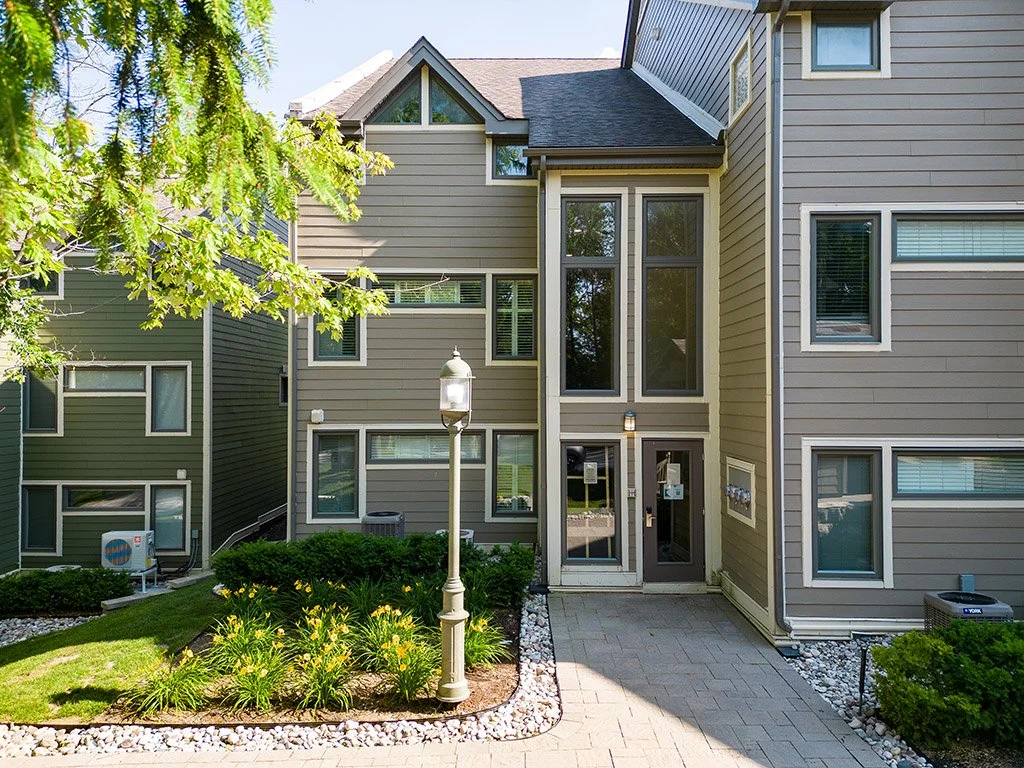 Chateau Ridge Unit 121 MLS and Web 009.jpg