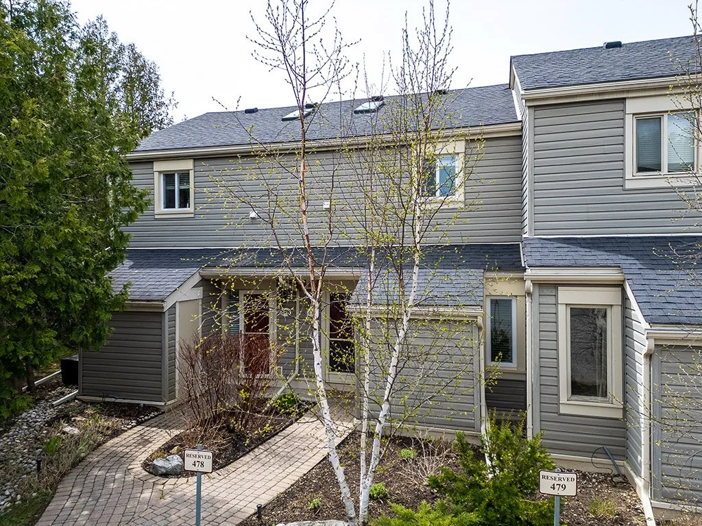 479 Oxbow Crescent Summer MLS and Web 05.jpg