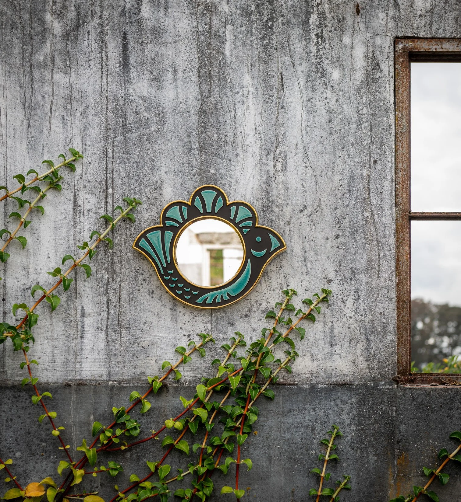 poulette_turquoise_shed.jpg