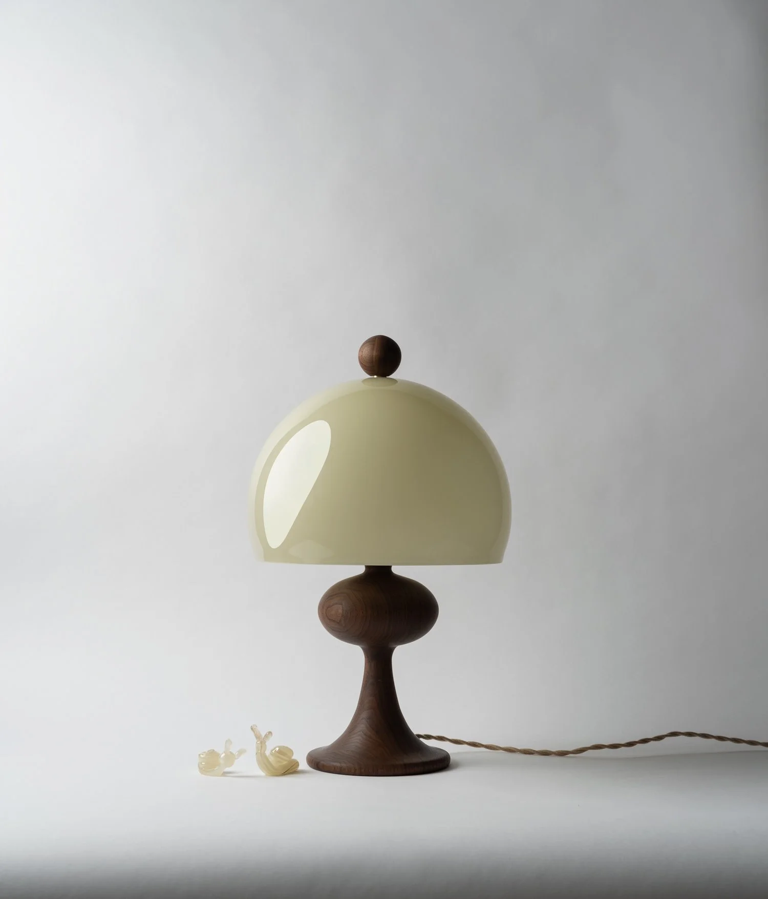 bobine-walnut-base-sand-shade-off.jpg