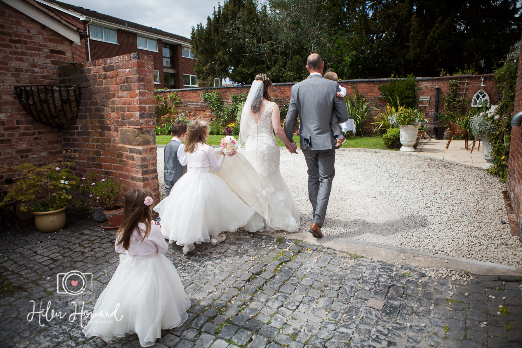 St Johns House Lichfield Wedding4.jpg