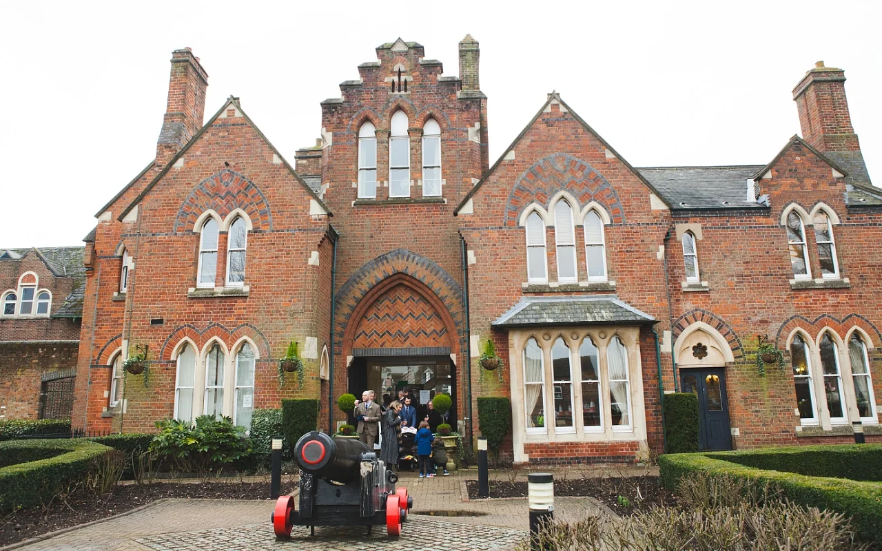 St Albans Register Office Wedding Photography by Helen Howard 061 (Sheet 61).jpg
