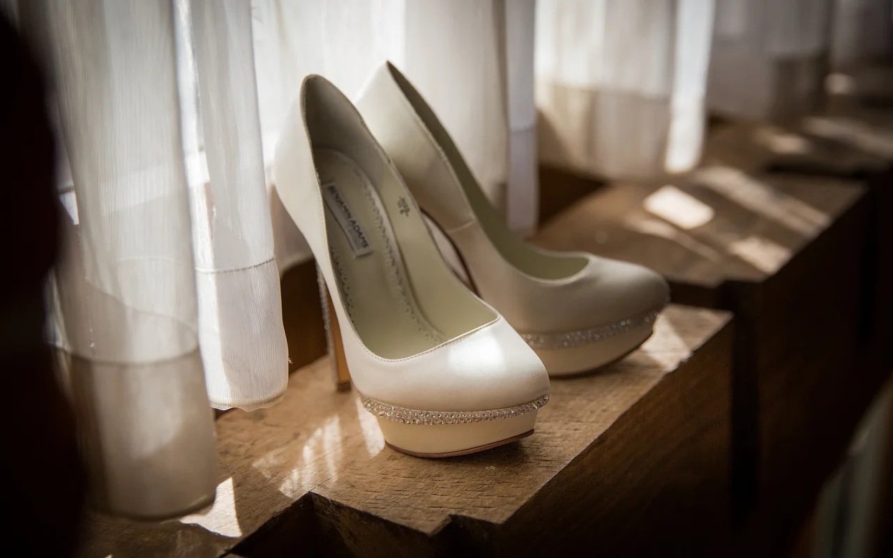 Curradine Barns Wedding Photographer Helen Howard 003 (Sheet 3).jpg