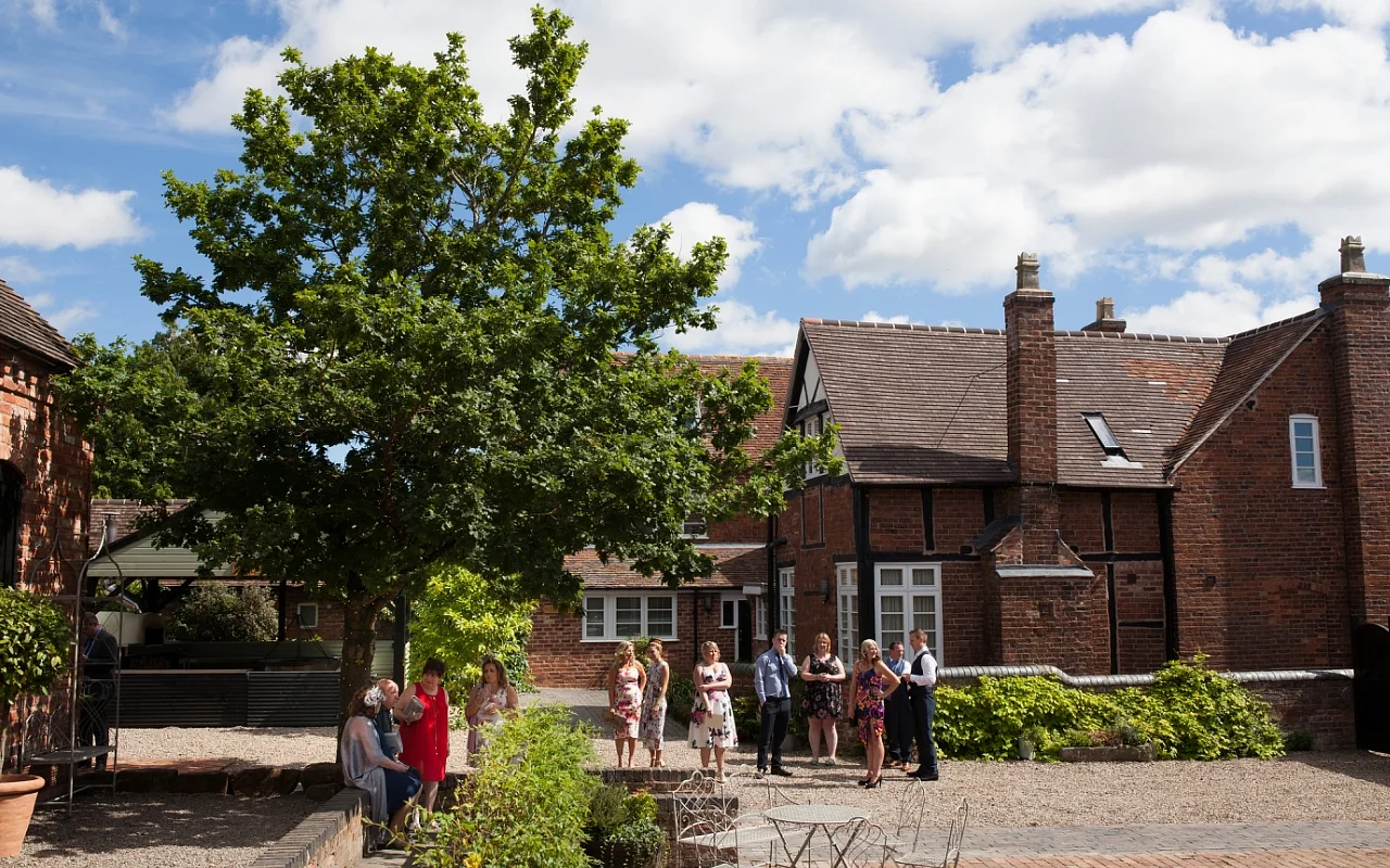 Curradine Barns Wedding Photographer Helen Howard 028 (Sheet 28).jpg