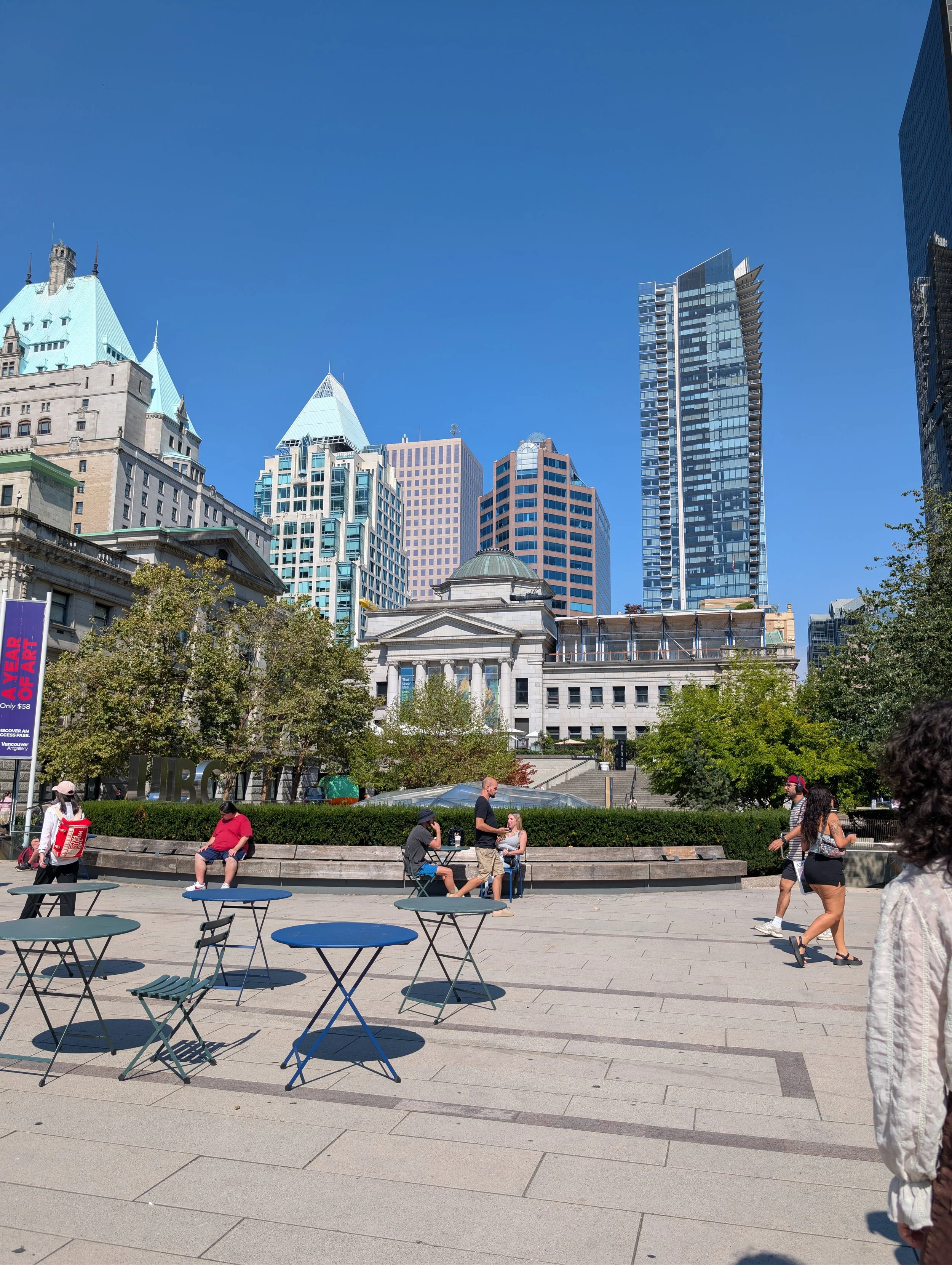 The Vancouver Art Gallery is nestled amungst the modern buildings in Vancouver, BC city centre.