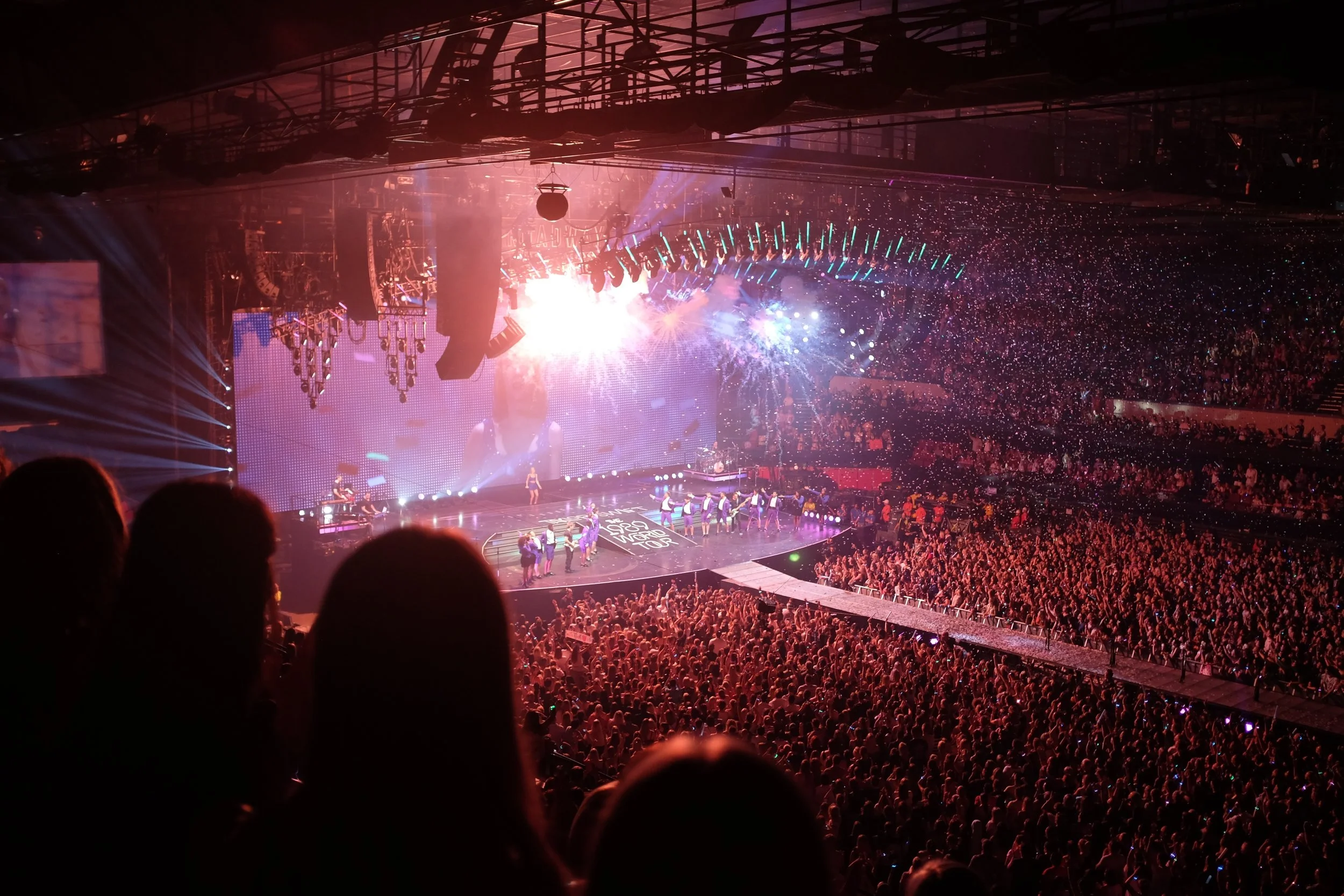 TaySwiftConcert.jpg