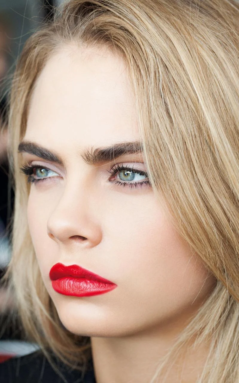Cara-Delevingne-beauty-life-xlarge.jpg