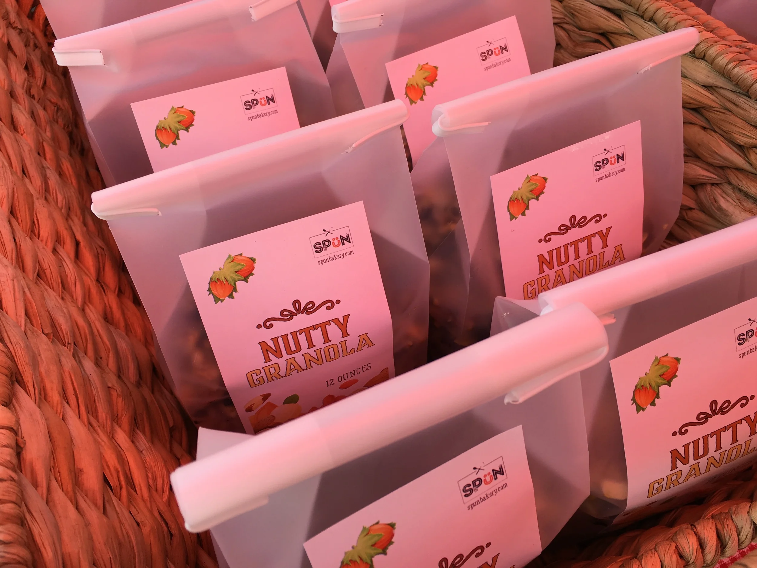 nutty granola.jpg