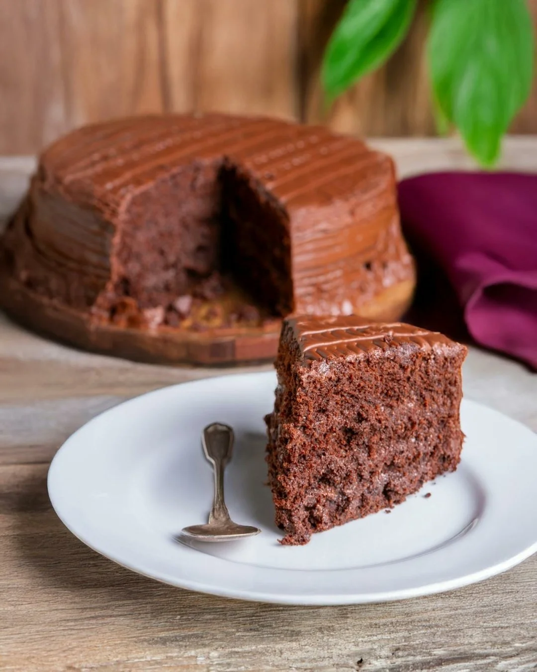 Happy World Chocolate Day! 

Good news, breastfeeding mums&hellip; you don&rsquo;t need to avoid chocolate.

Chocolate contains tiny amounts of caffeine and theobromine, but the amount that passes into breastmilk is usually very small. For most babie