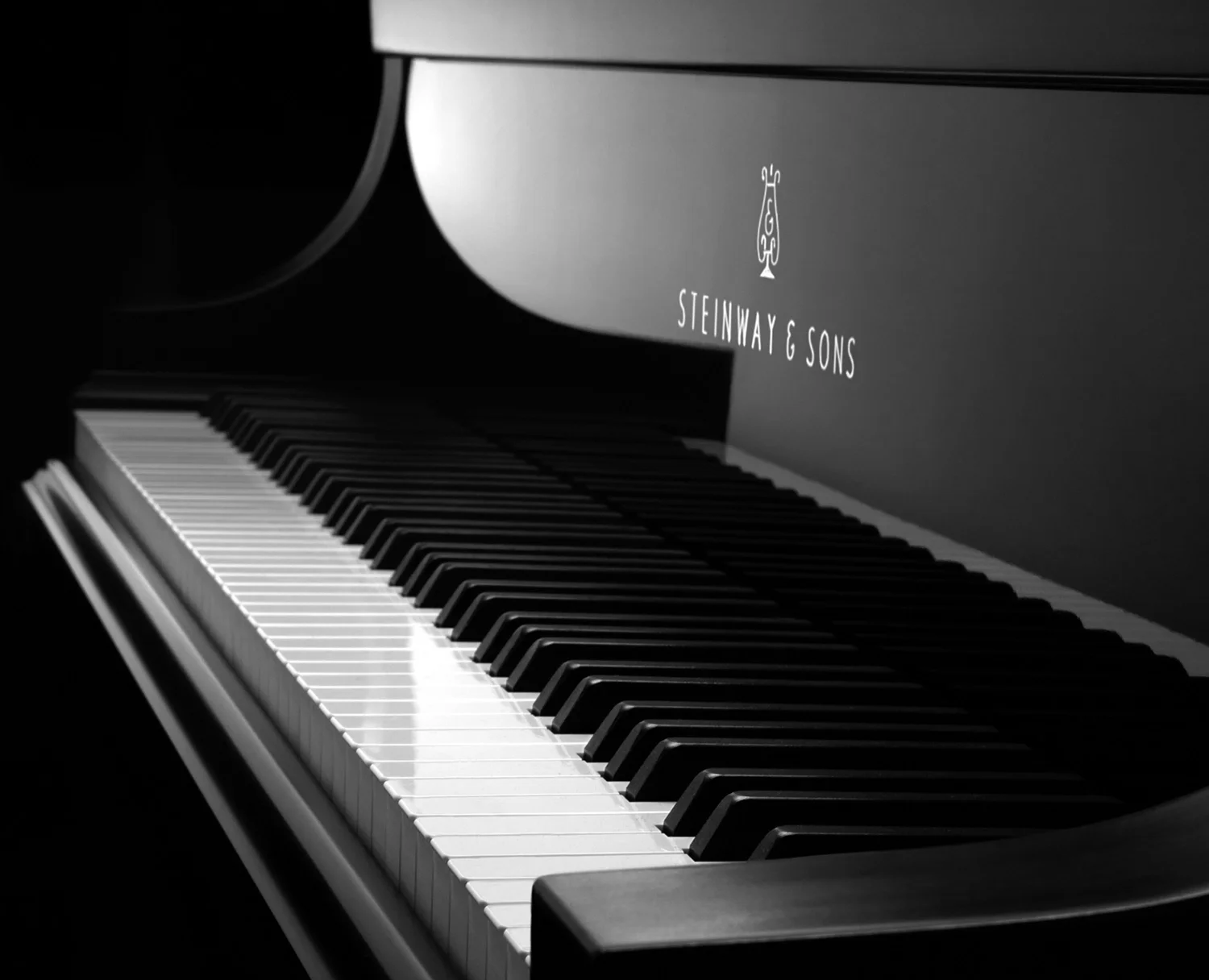 THE GRAND PIANO ACADEMY