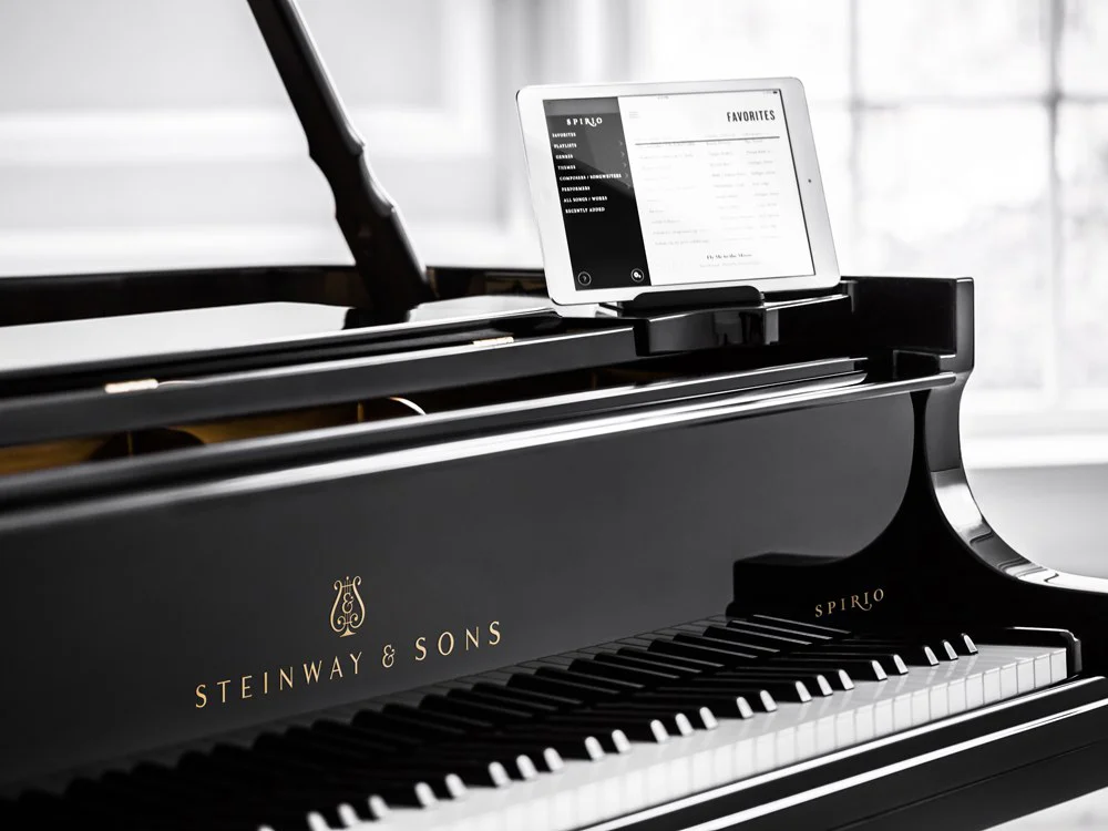 Steinway-meets-iPad_2.jpg