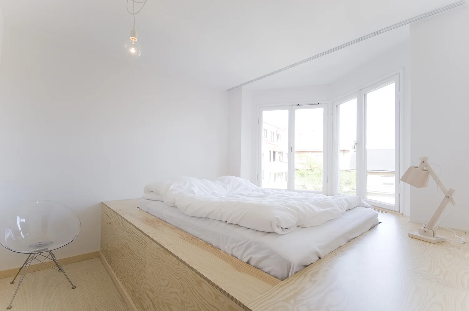 bunkerhill_blomkvist_sleep.jpg