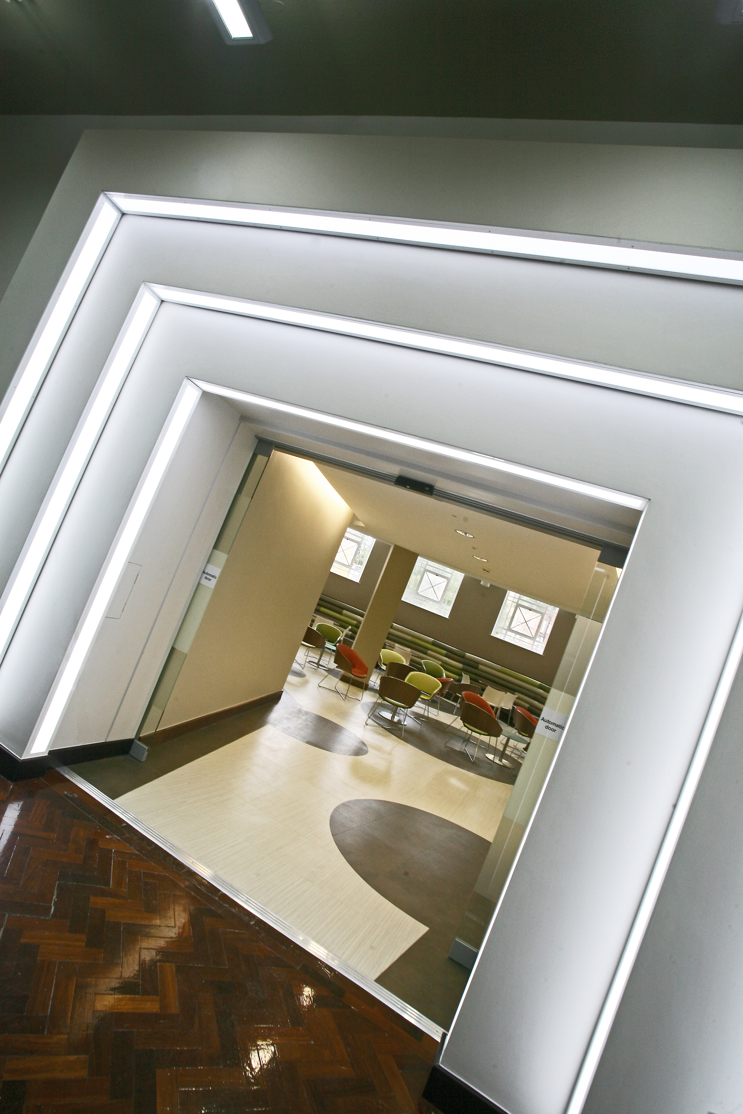 Leeds Cyber cafe 02.jpg