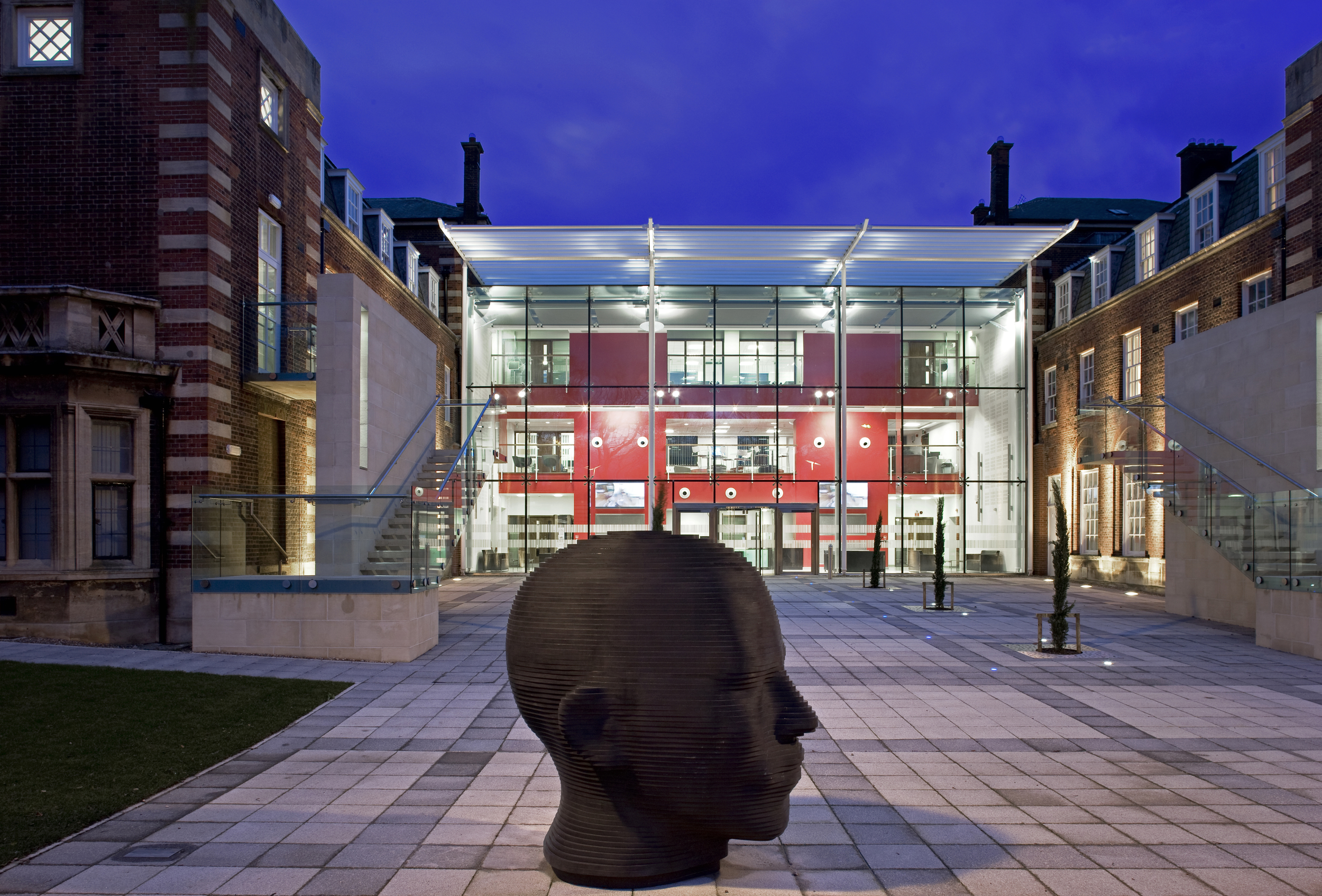 2008: Logistics Institute for the University of Hull