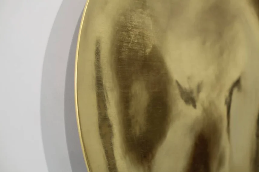 Simon Allen Resonance 1 , 2013 carved wood & 23.5ct gold leaf 95cm∅ detail 