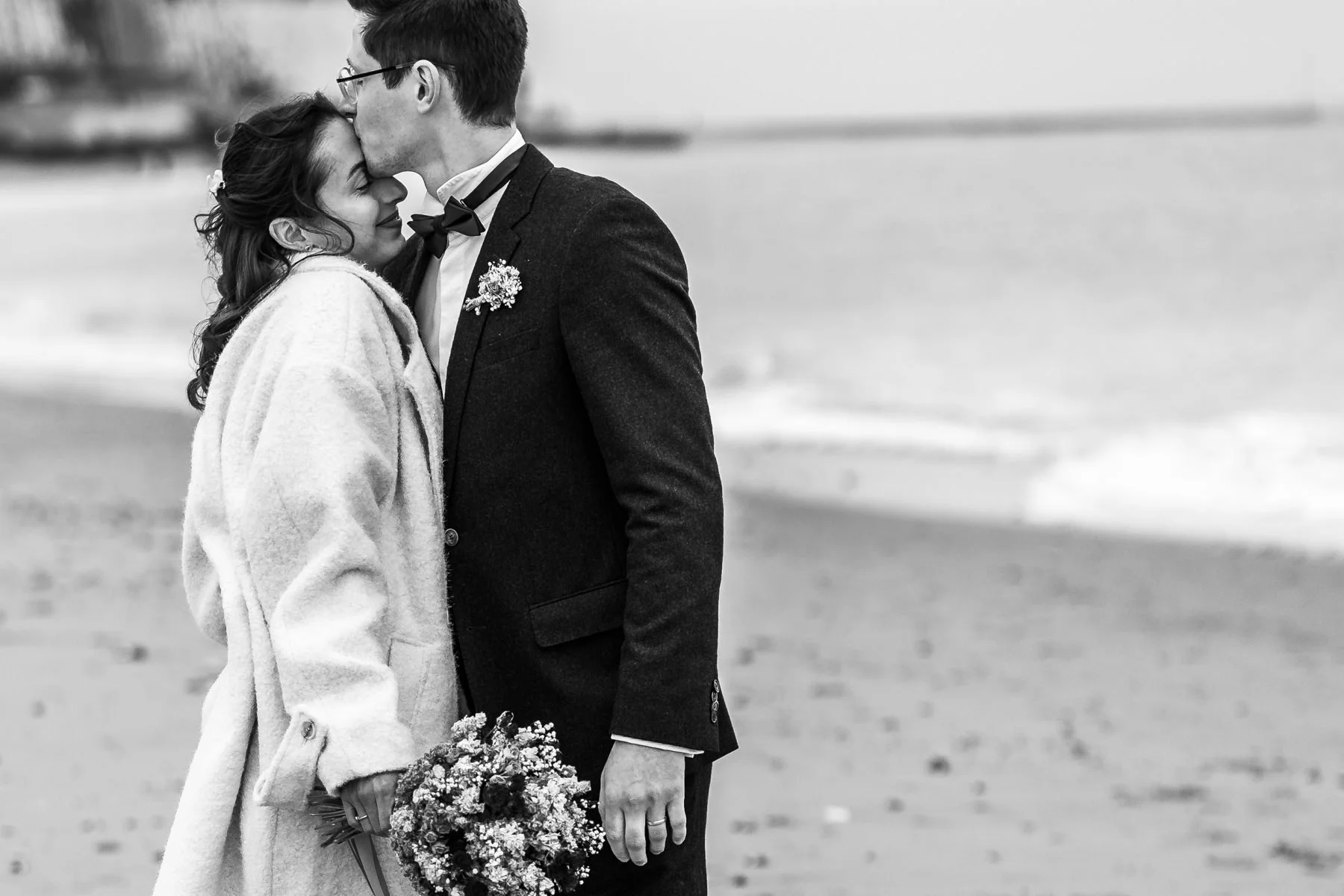 bride-groom-on-beach-ramsgate-photography.jpg