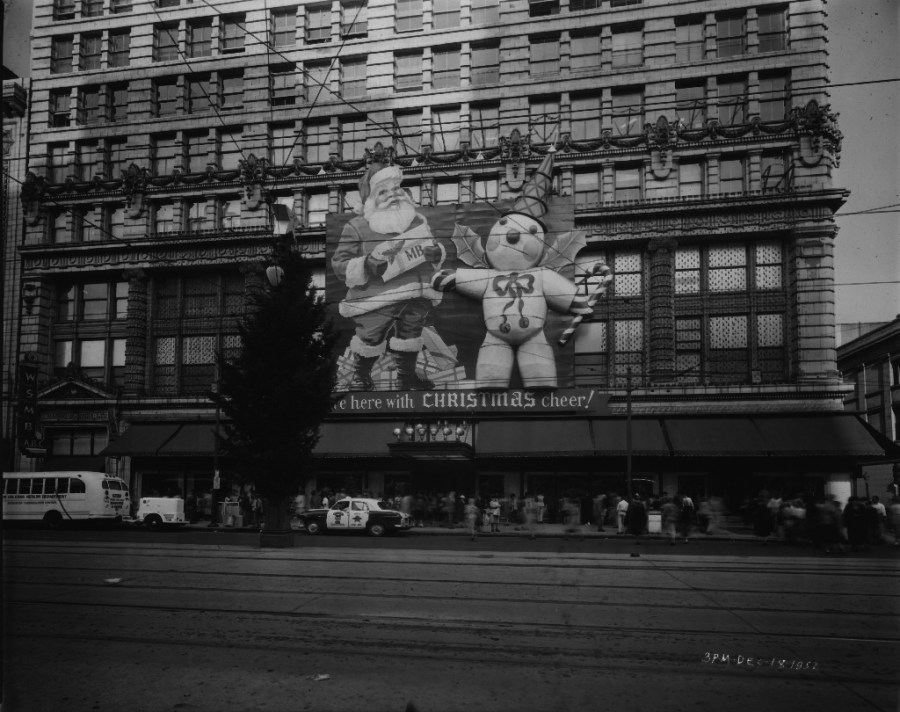 Mr. Bingle and Santa at the Maison Blanche on Canal Street.
