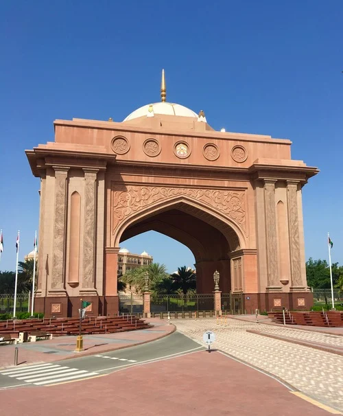 Affordable Luxury in Abu Dhabi | Tea at the Emirates Palace