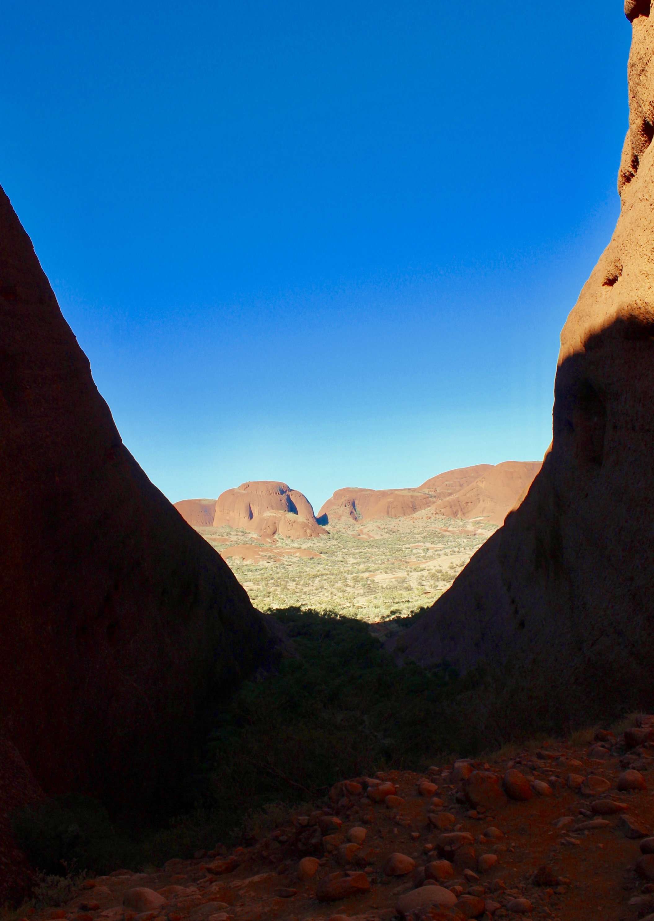 Peering between the domes of Kata Tjuta