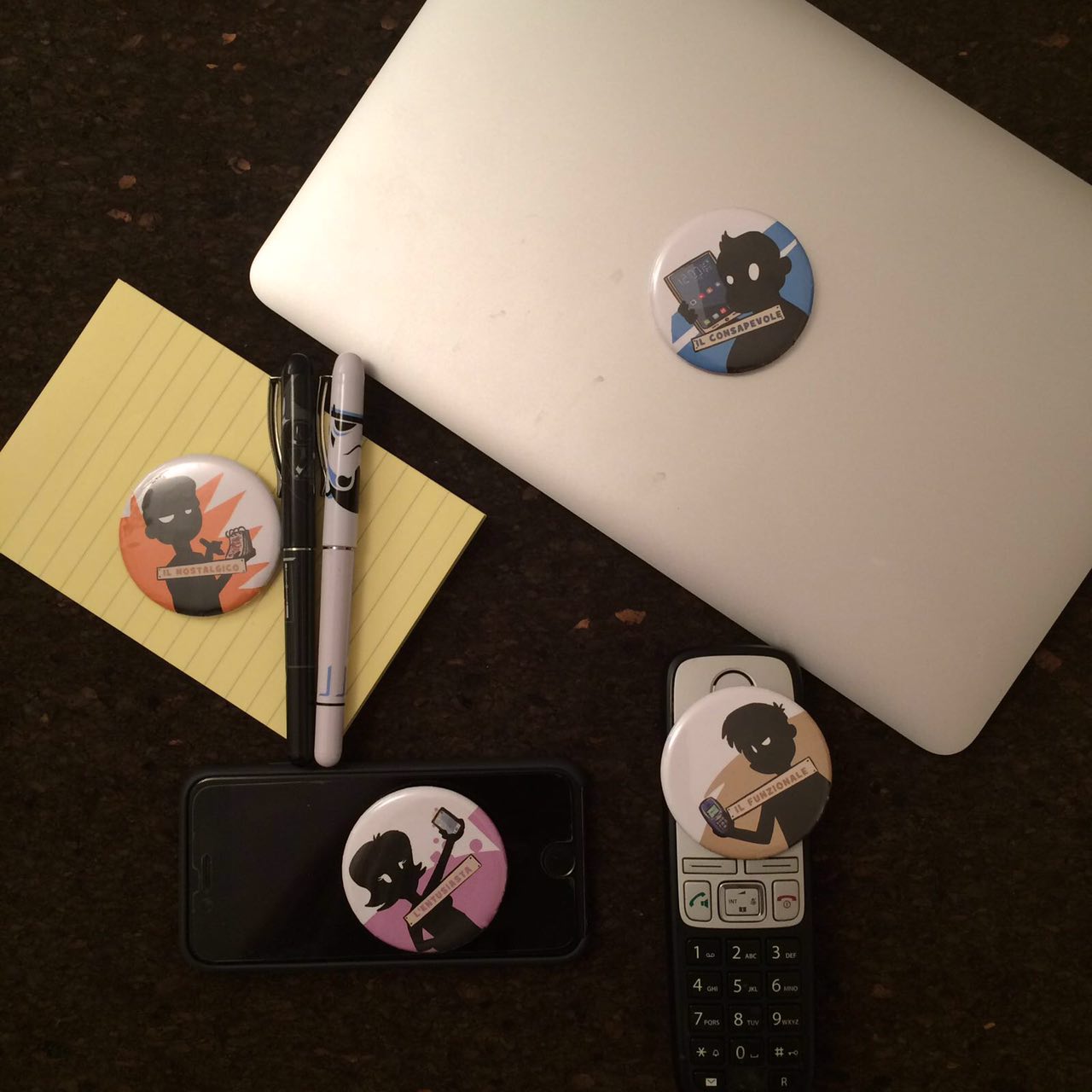 Le spillette create per l'evento associate al device del personaggio!