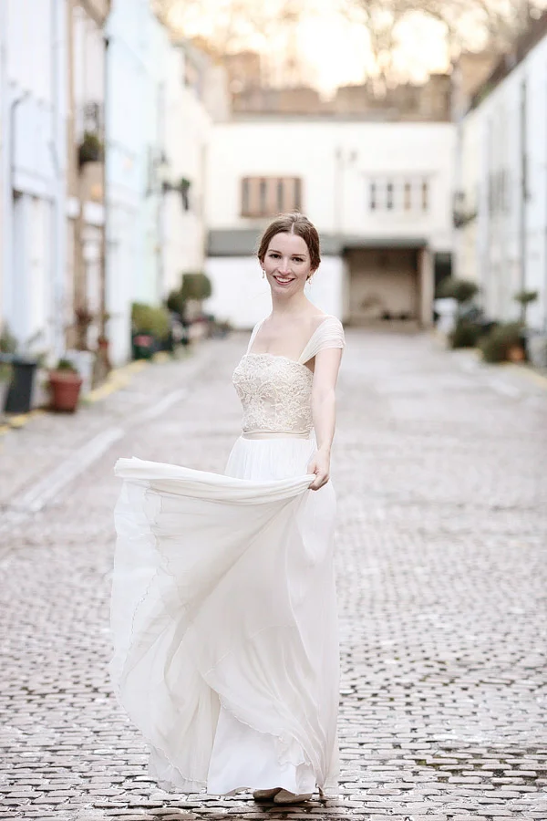 Lisa-Redman-wedding-dress.jpg