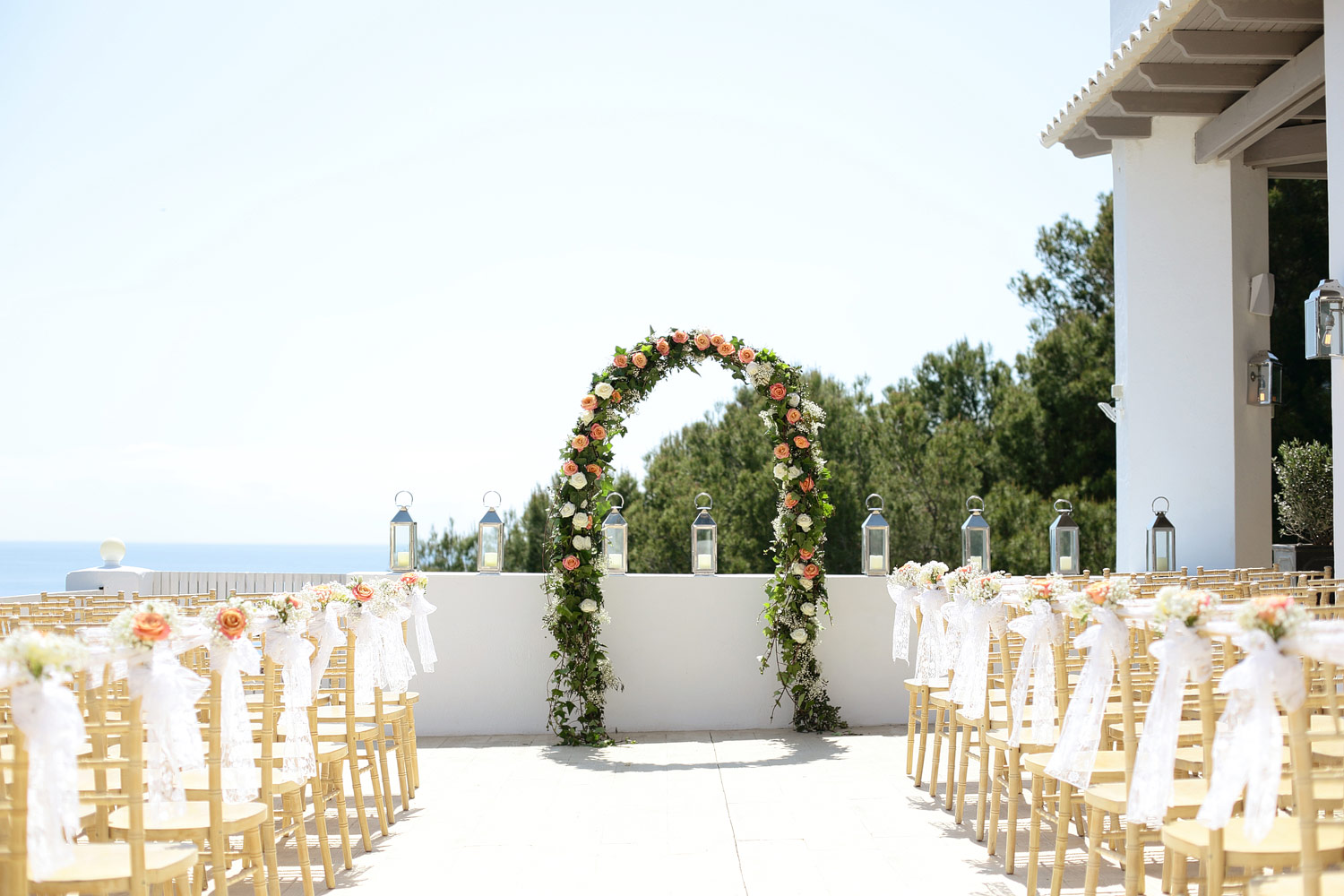 Elixir Ibiza floral arch photo
