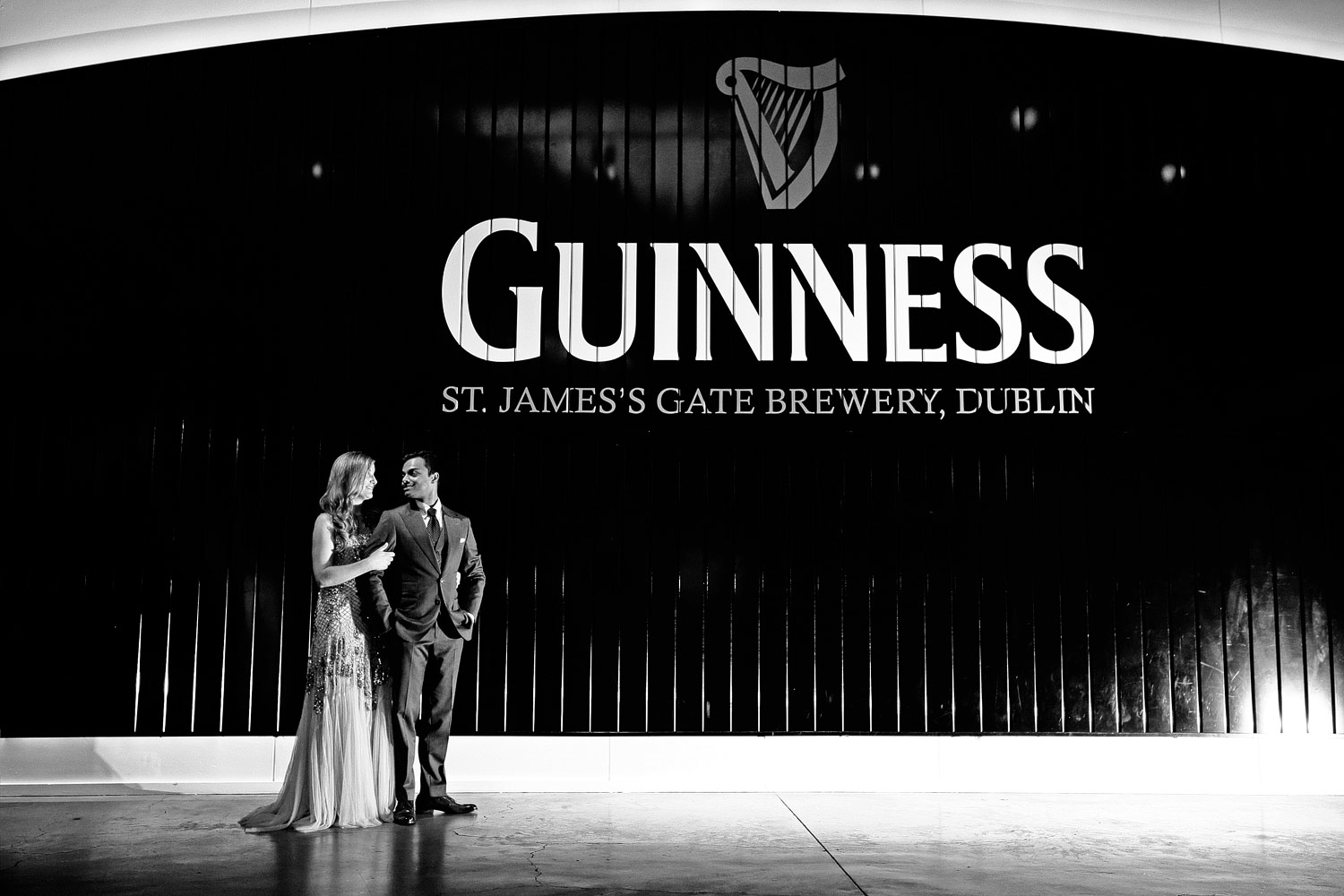Guinness storehouse bride and groom photo