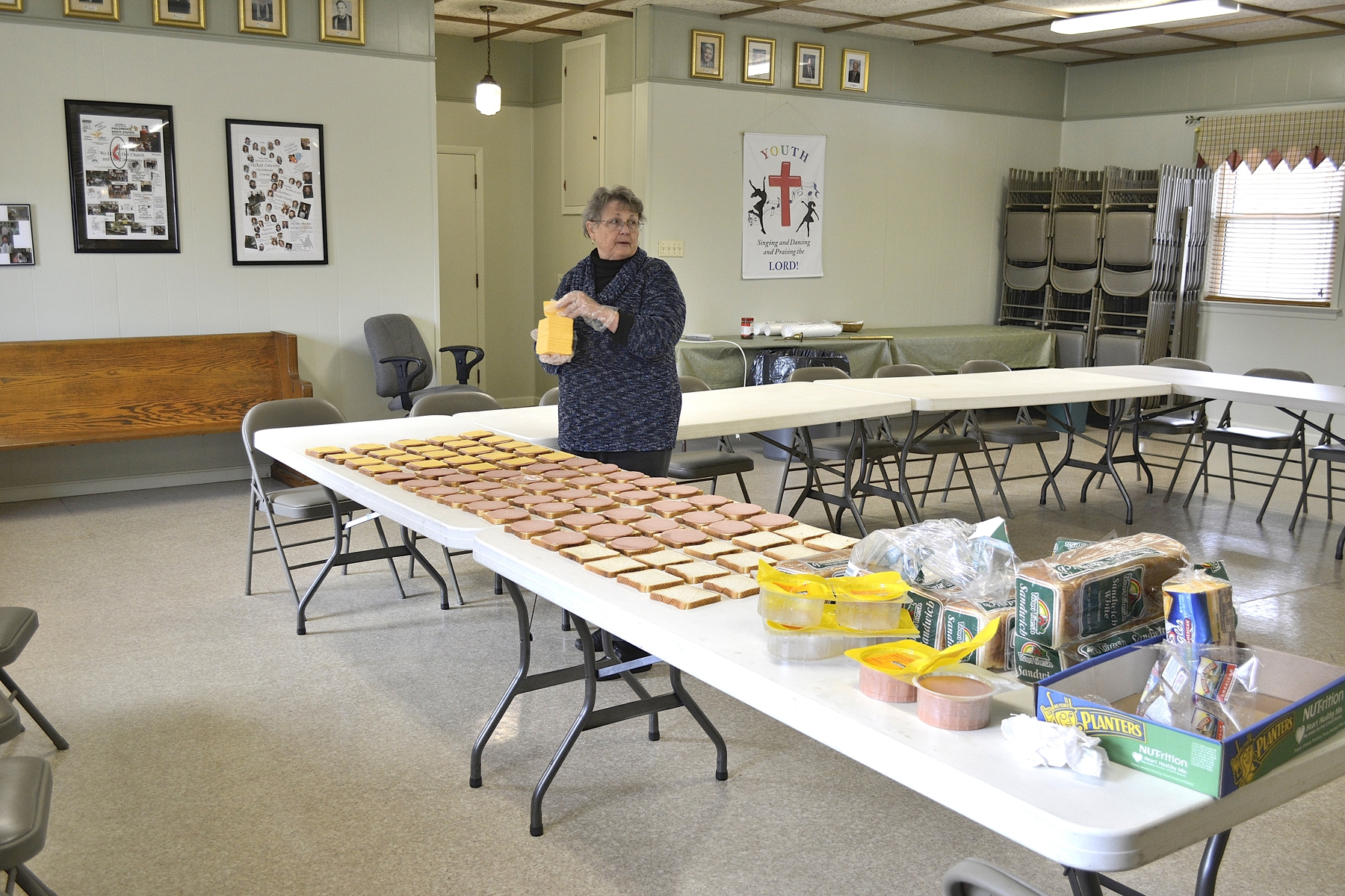 Jan assembling sandwiches