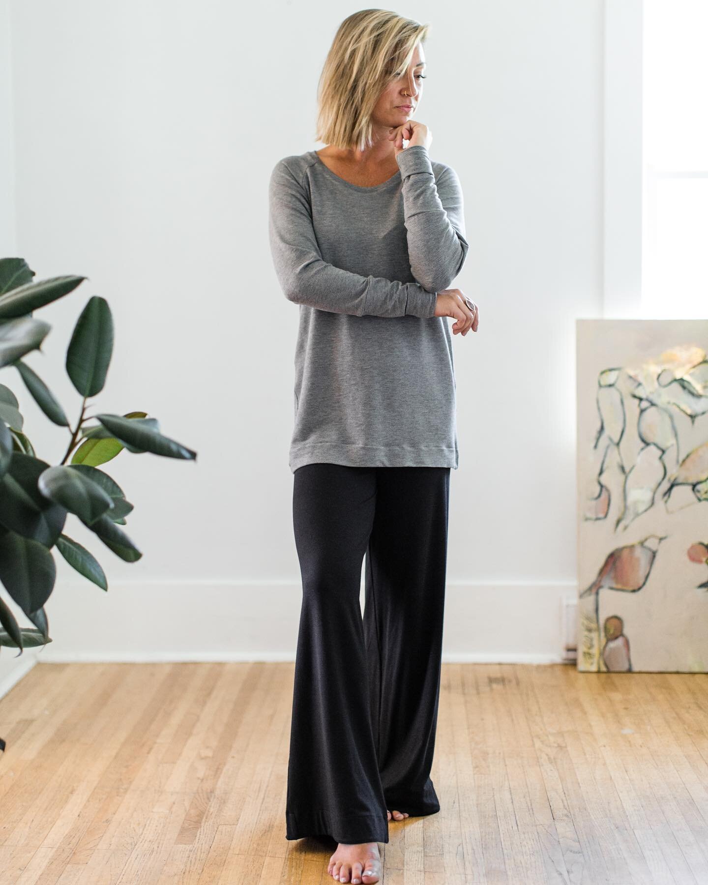 We have a lovely collection  of Lounge Wear available at 20-30% off today ⭐️🌟. Time to cozy up in the softest , high quality organic fabrics . These pieces are handmade  with love right here in our studio . This is our Solstice Sweatshirt - finally 