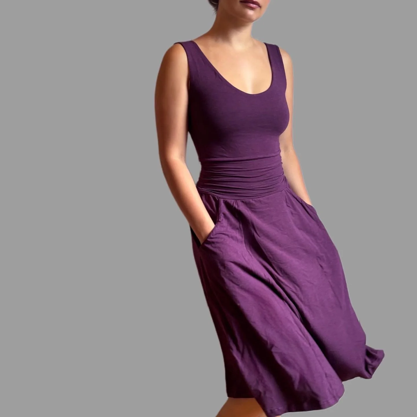 On sale today ⭐️⭐️Our Pocket Sundress
is a new basic available in 16 colours for the season . Meticulously handmade here in our studio out of the softest organic cotton blends. 8 sizes and 3 lengths available.

#handmade #ethicalfashion #sustainabili