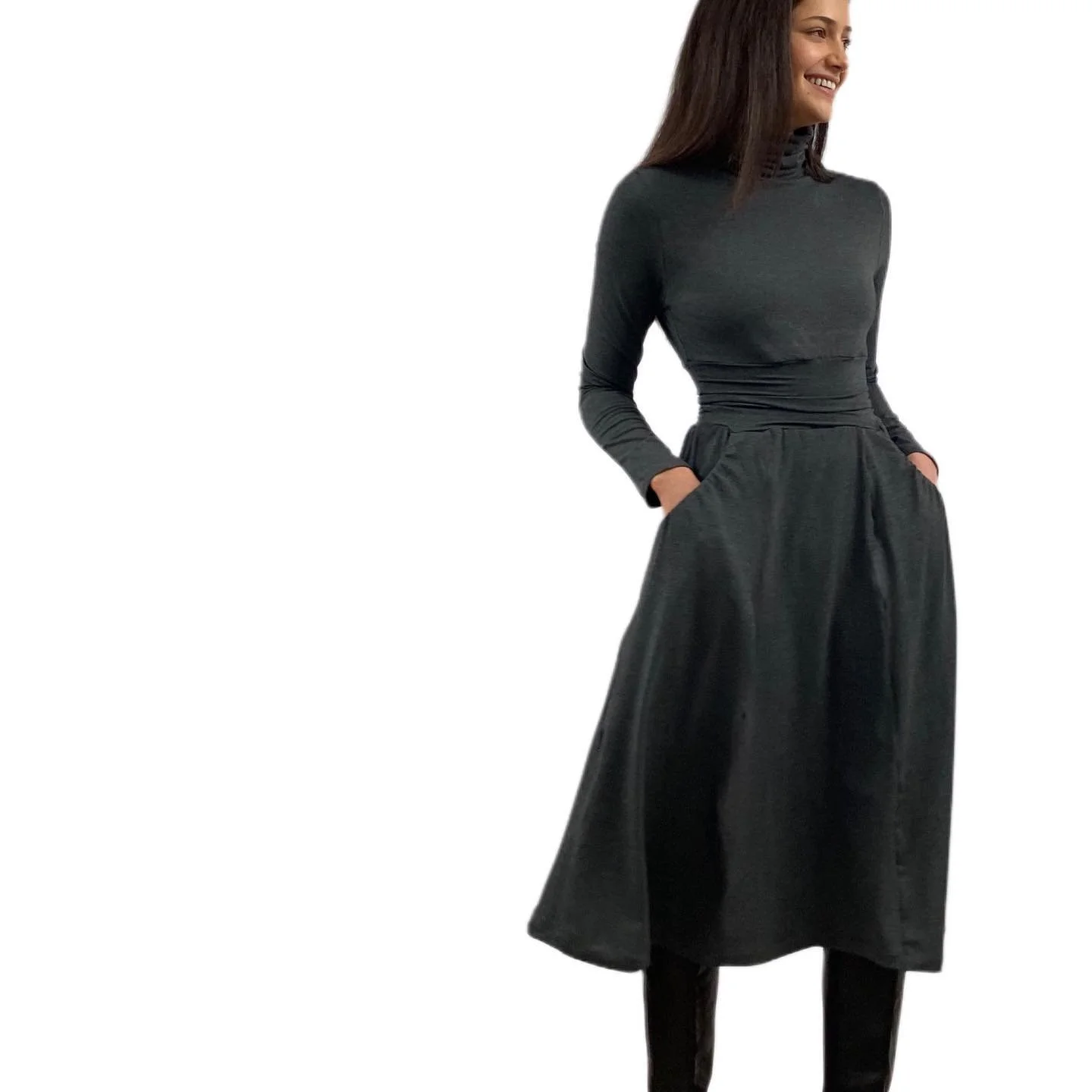 Our Annie Dress in this charcoal heather colourway has been a favourite this season. We&rsquo;ve shipped them all over Canada . 
Soft , cozy , stylish and versatile . We make this dress in 7 colours , 3 lengths and 8 sizes. Shown here in &ldquo;tall 