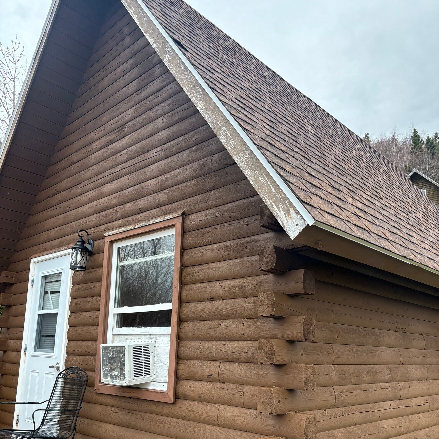 With such a large property, there's always something to do at Glenora.  The chalets are getting an exterior spruce-up right now, and our three 1-bedroom chalets are getting some improvements shortly.  #capebreton #glenoradistillery #cottage #chalets