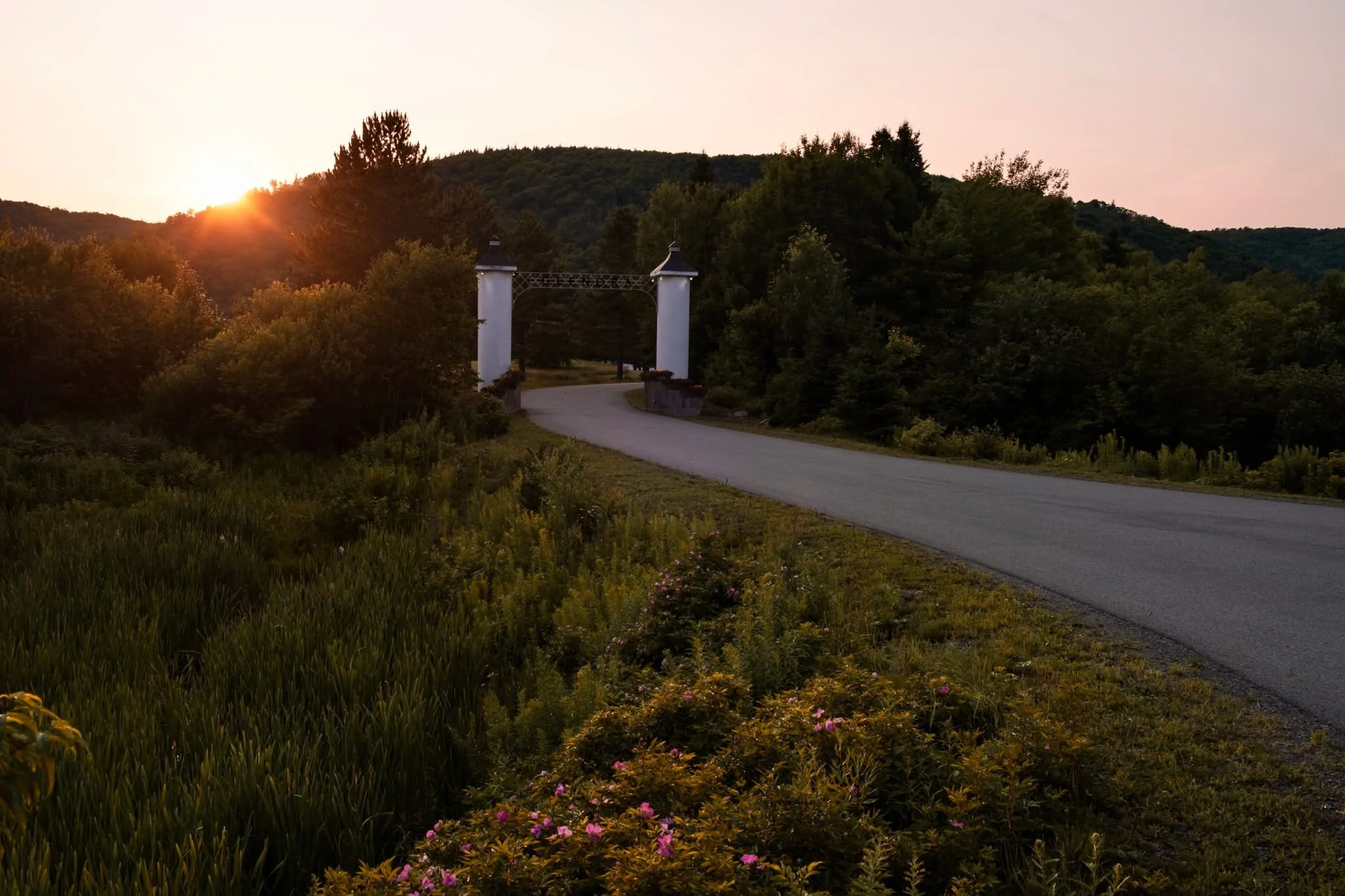Beauty doesn&rsquo;t ask for attention; it simply exists, waiting to be noticed. 
#ExploreCB #capebreton #sunrise #whiskywithaview #glenoradistillery #novascotia #whiskydistillery #singlemaltdistillery