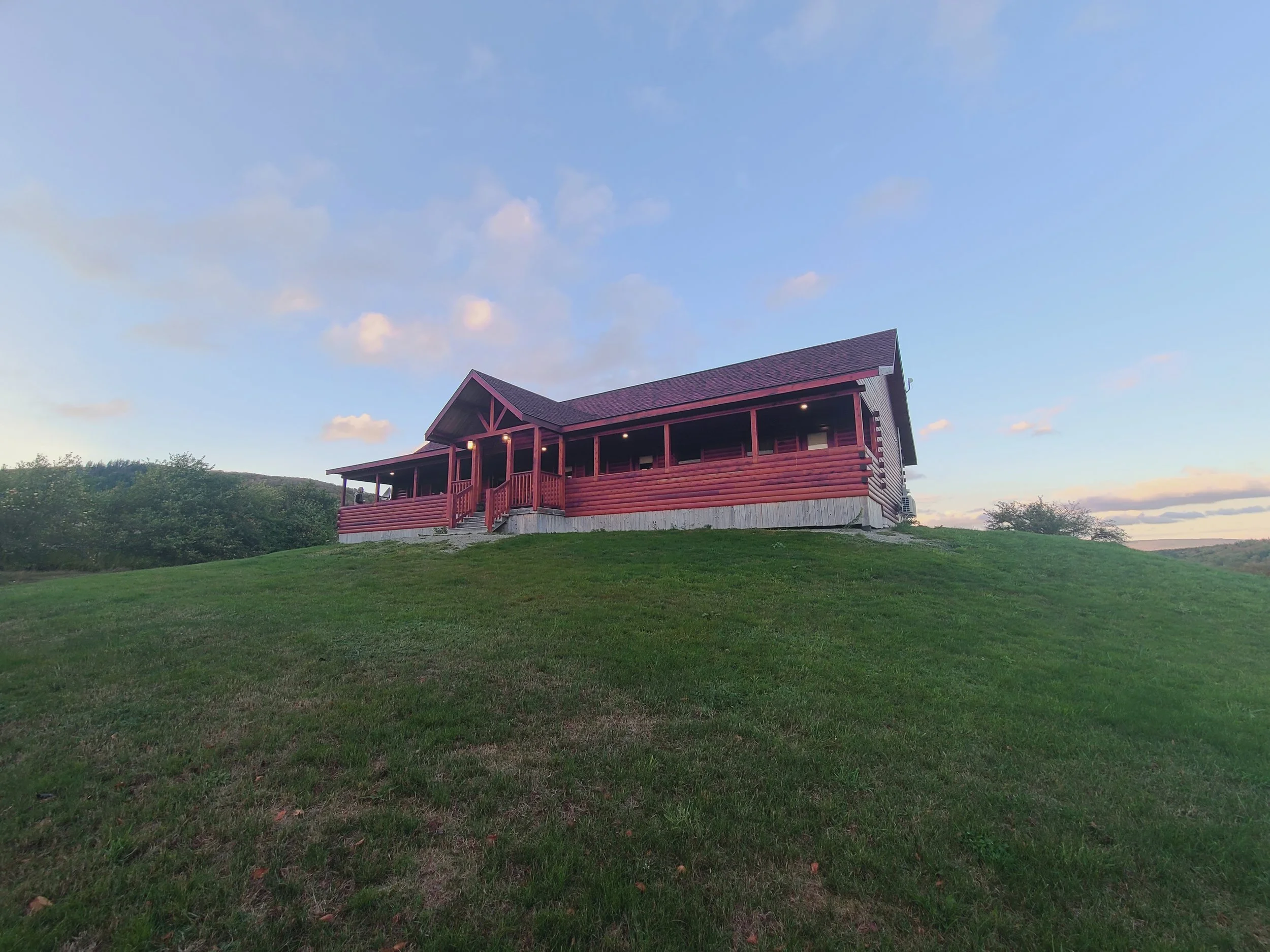 Glenora Inn & Distillery Glenview Building