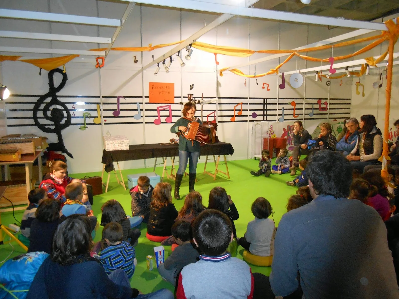 Ja tenim el calendari de activitats pels petits i grans!