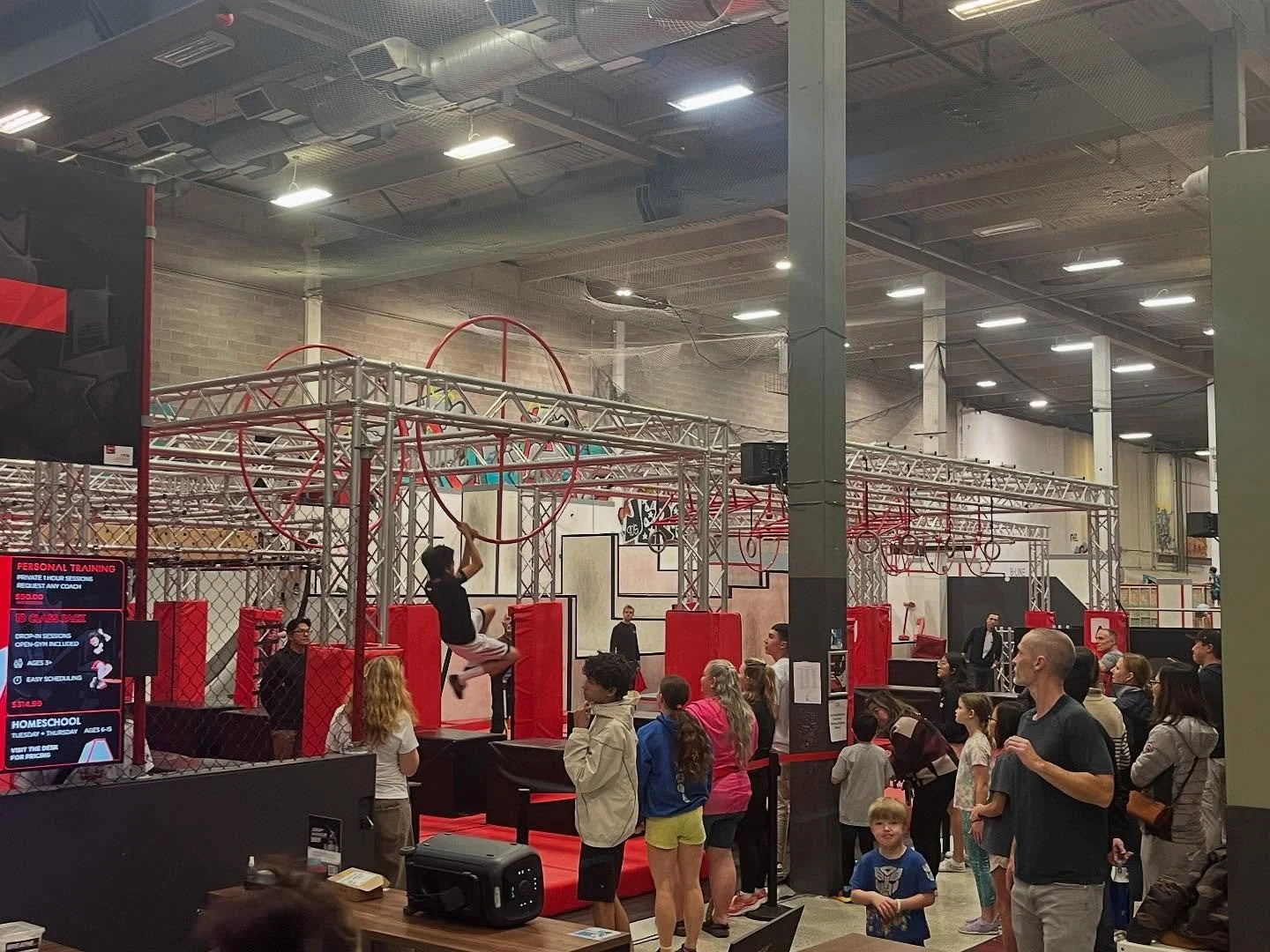 Great job at the Sugar Shakedown! 🍭 

@atlasobstacle 
@pentathlon_alberta @pentathloncan @breatheparkour 

#modernpentathlon #obstacle #bluecrew